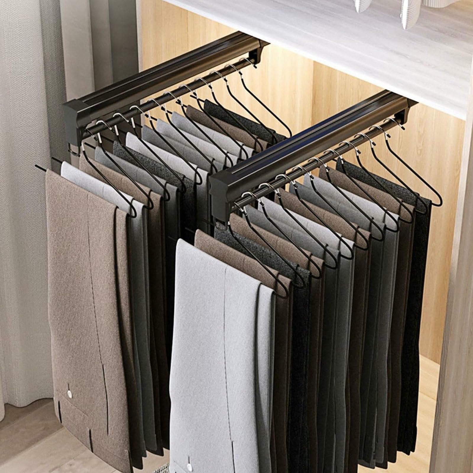 Wysuwany wieszak na spodnie Aluminiowy wysuwany wieszak na spodnie Pogrubiona podstawa Łatwy montaż Wielofunkcyjny drążek na ubrania
