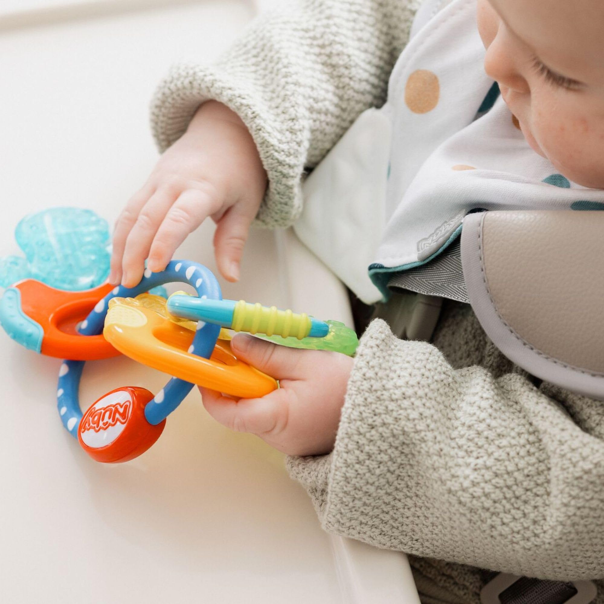 Nuby IcyBite Anneau de Dentition Bébé Gel Réfrigérant Molaires Dès 3 Mois