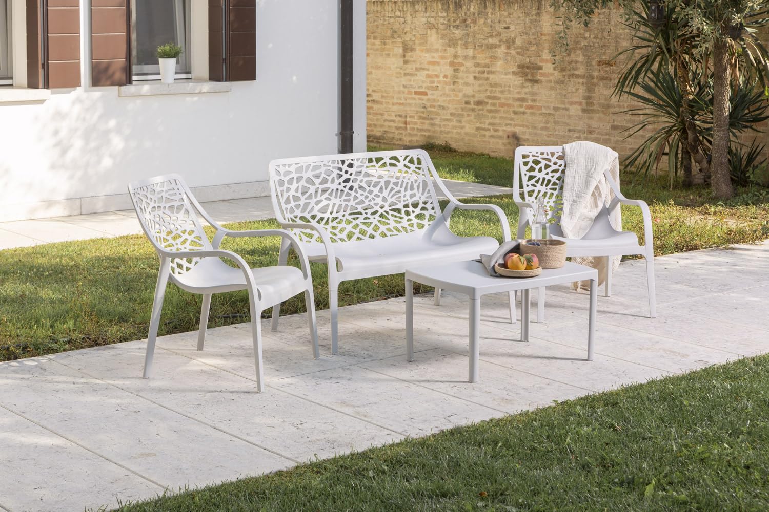 Set Maratea Salotto da giardino polipropilene fibra di vetro 4 posti Divano due posti 2 Poltrone Tavolino impermeabile impilabile Grigio Chiaro