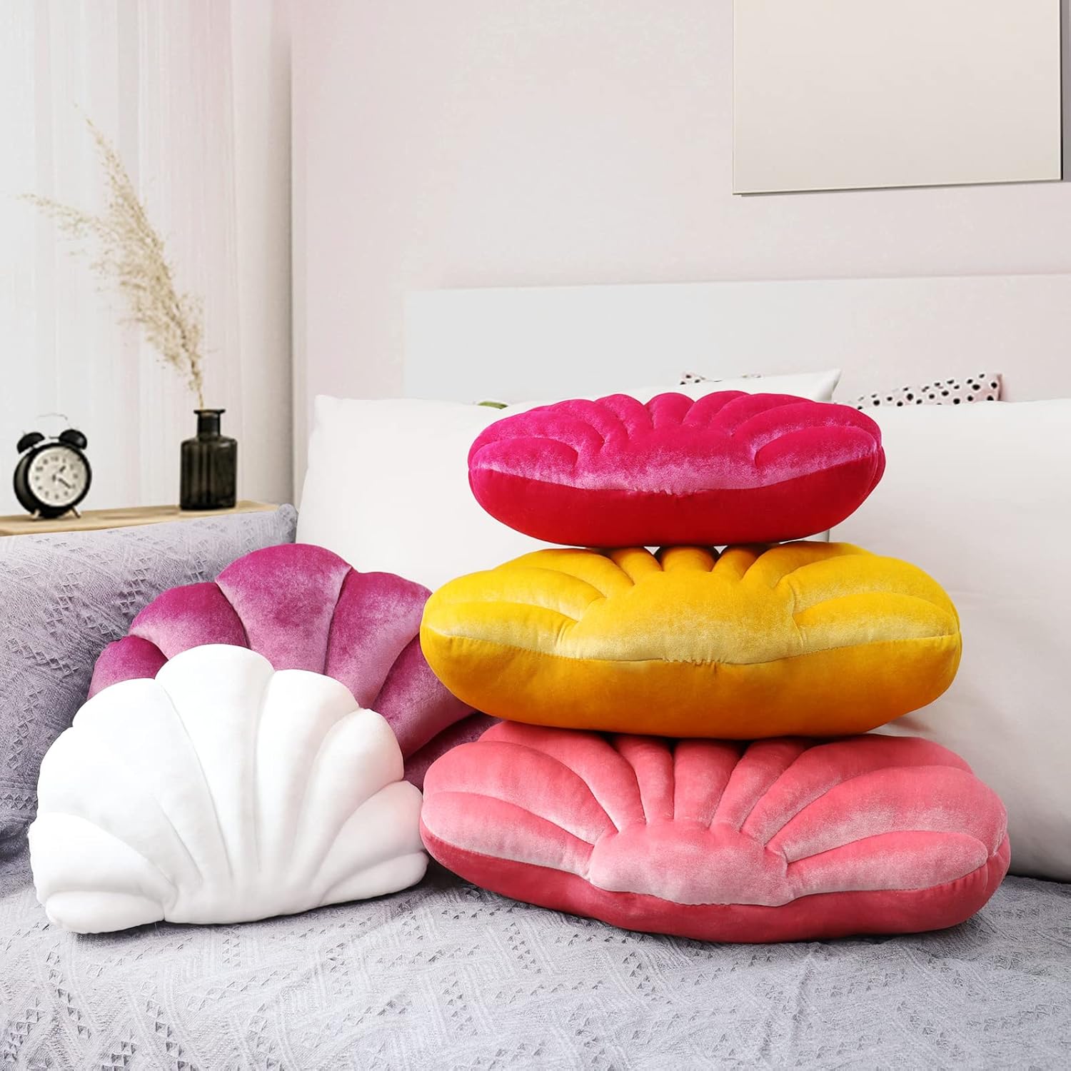 Yi-gog Seashell Pillow Sea Shaped Decorative Princess Throw Pillow 3D Velvet Soft Ocean Cute Throw Pillows for Bed Couch Chair Sofa Room 18 X 13 inch