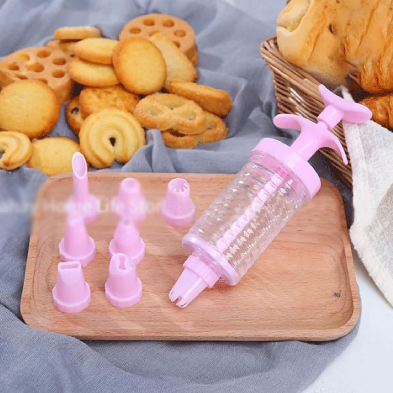 Pastry Nozzles Plastic Piping Tips 8Pcs Icing Tips Russian Tips Nozzles Set Decorating Tips Icing Frosting Nozzles Pastry Tools