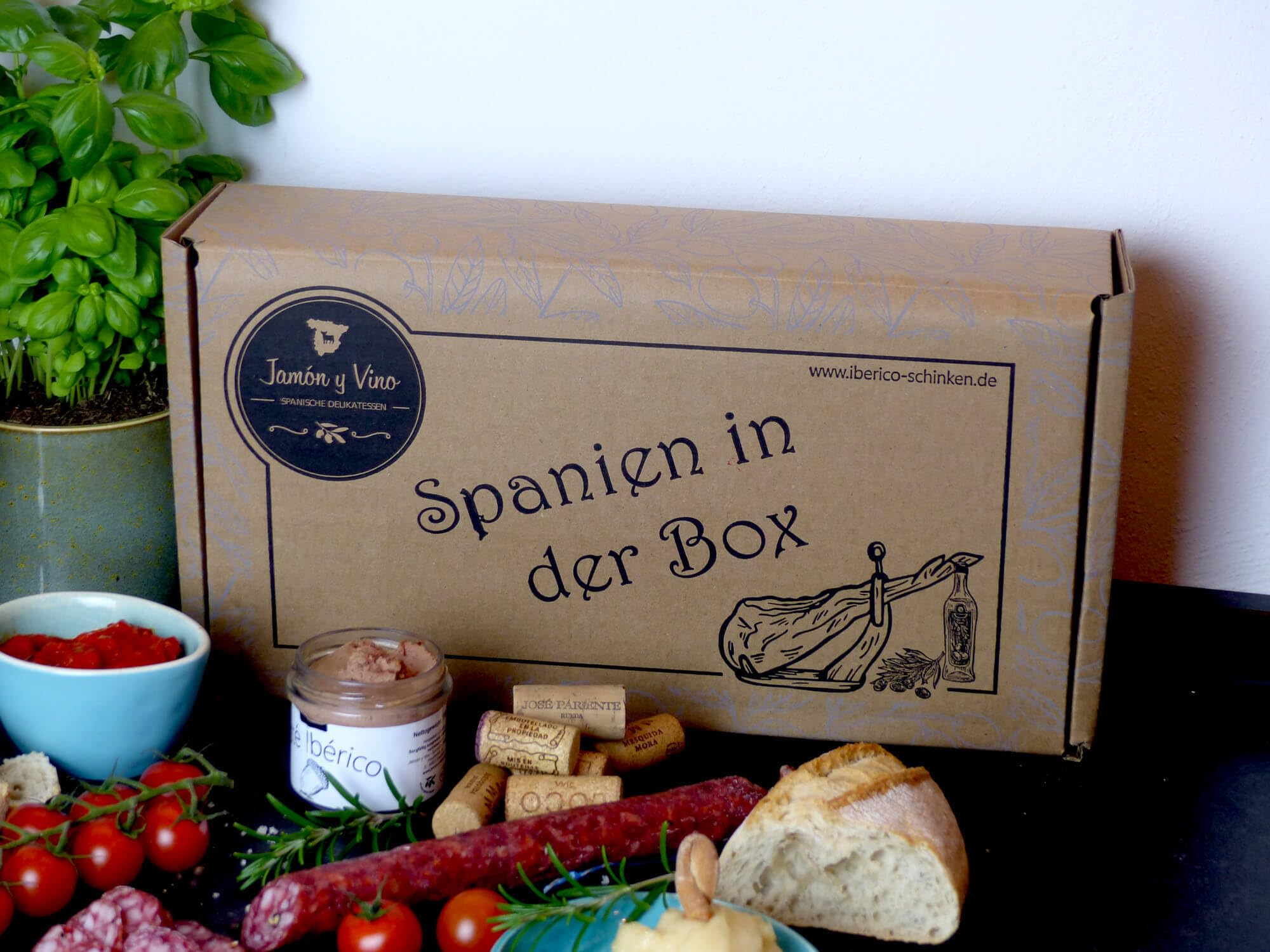 Geschenkbox TAPAS ABEND für zwei - Präsentkorb mit Spanischen Feinkost Delikatessen und Rot-Wein