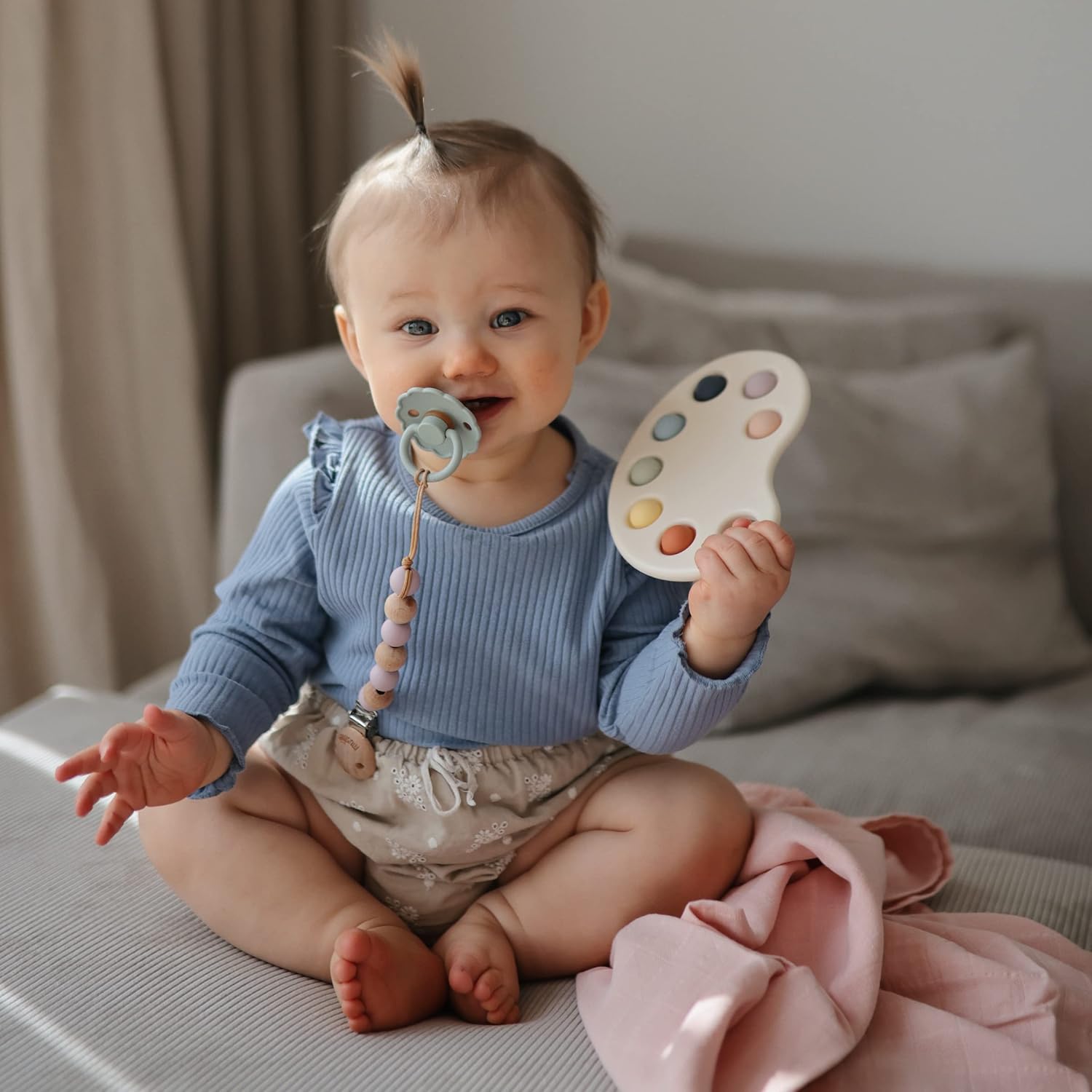 FRIGG Daisy Natural Rubber Baby Pacifier | Made in Denmark | BPA-Free (Dusty Rose/Lily Pad, 0-6 Months) 2-Pack image 5