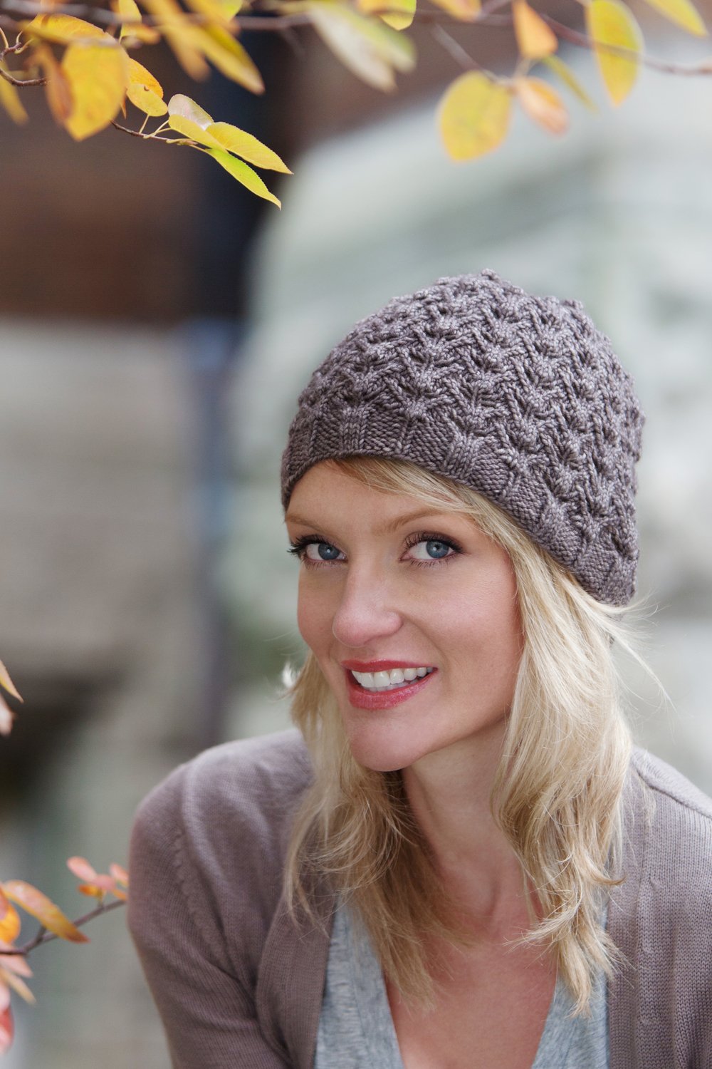 The Knitter's Curiosity Cabinet: Volume II: 18 Patterns Inspired by Vintage Butterfly Illustrations (The Knitter's Curiosity Cabinet: 18 Patterns Inspired by Vintage Butterfly Illustrations)