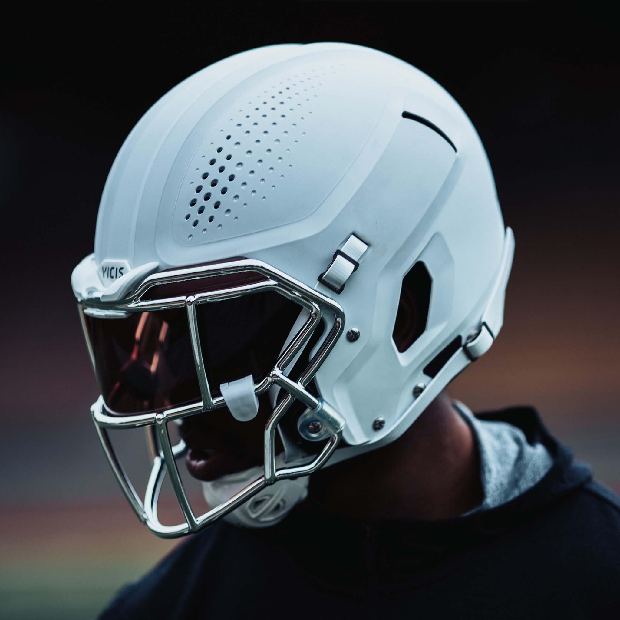 アメリカンフットボール フェイスマスク ホワイト シャット（Schutt） アメフト用品｜アメフト用品専門店 QB CLUB