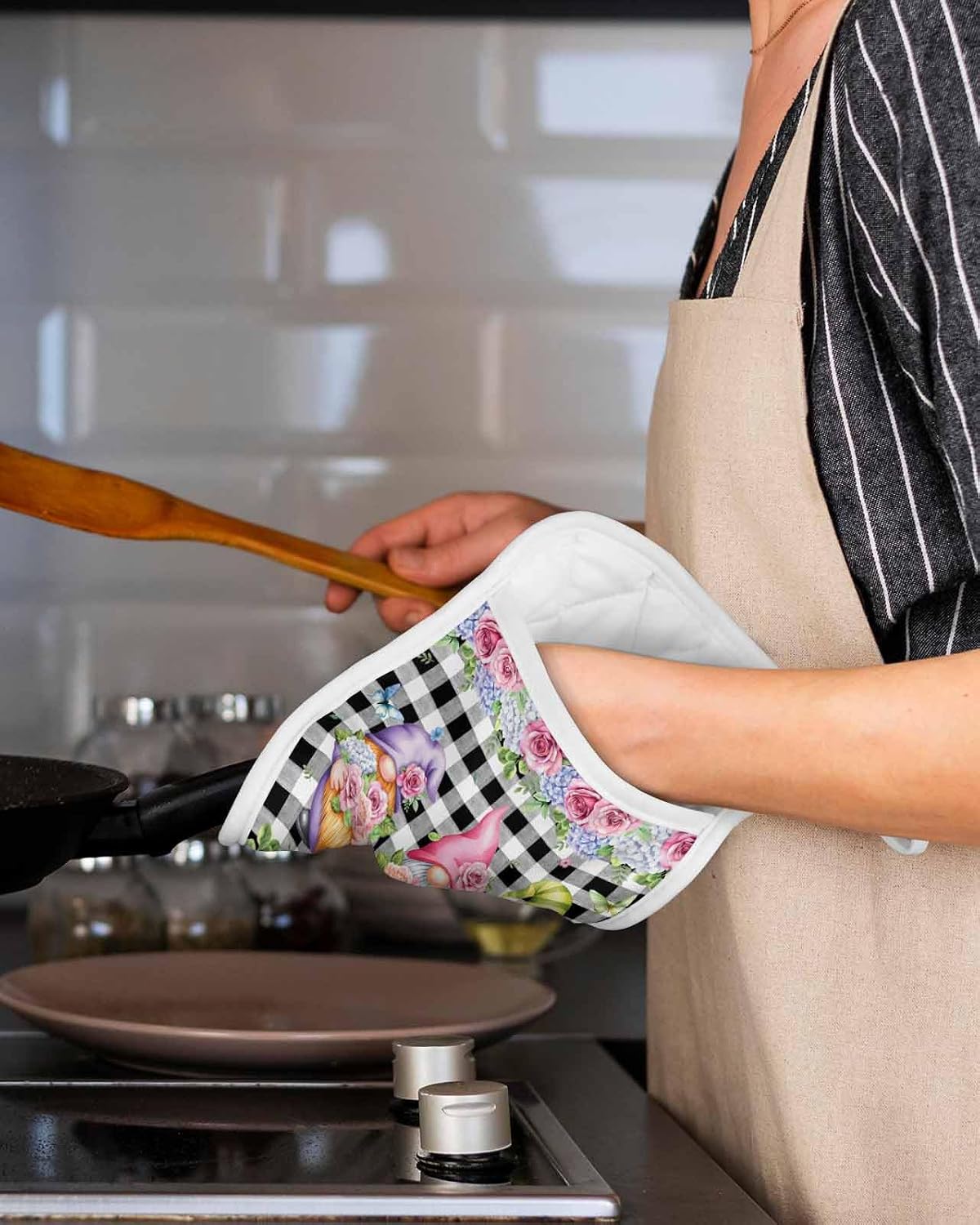 5 Pack Pot Holder with Pocket, Farmhouse Gnome Spring Flower Kitchen Potholders Heat Proof Non Slip Pot Holders Sets, Black White Buffalo Plaid Hot Pads Potholder for Cooking Baking BBQ