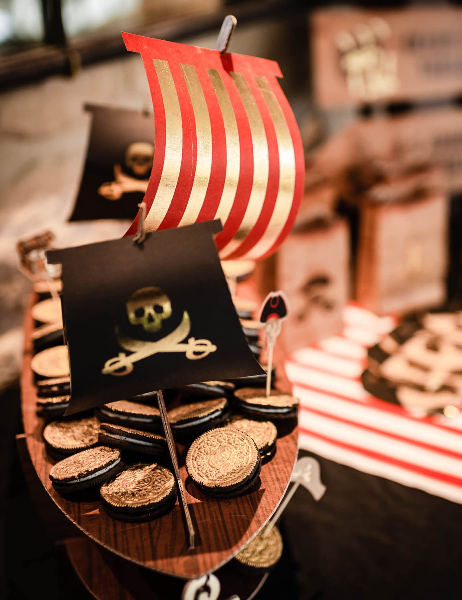 Gnrique Pirate Ship Display 46.5 x 40 x 20 cm – BigaMart