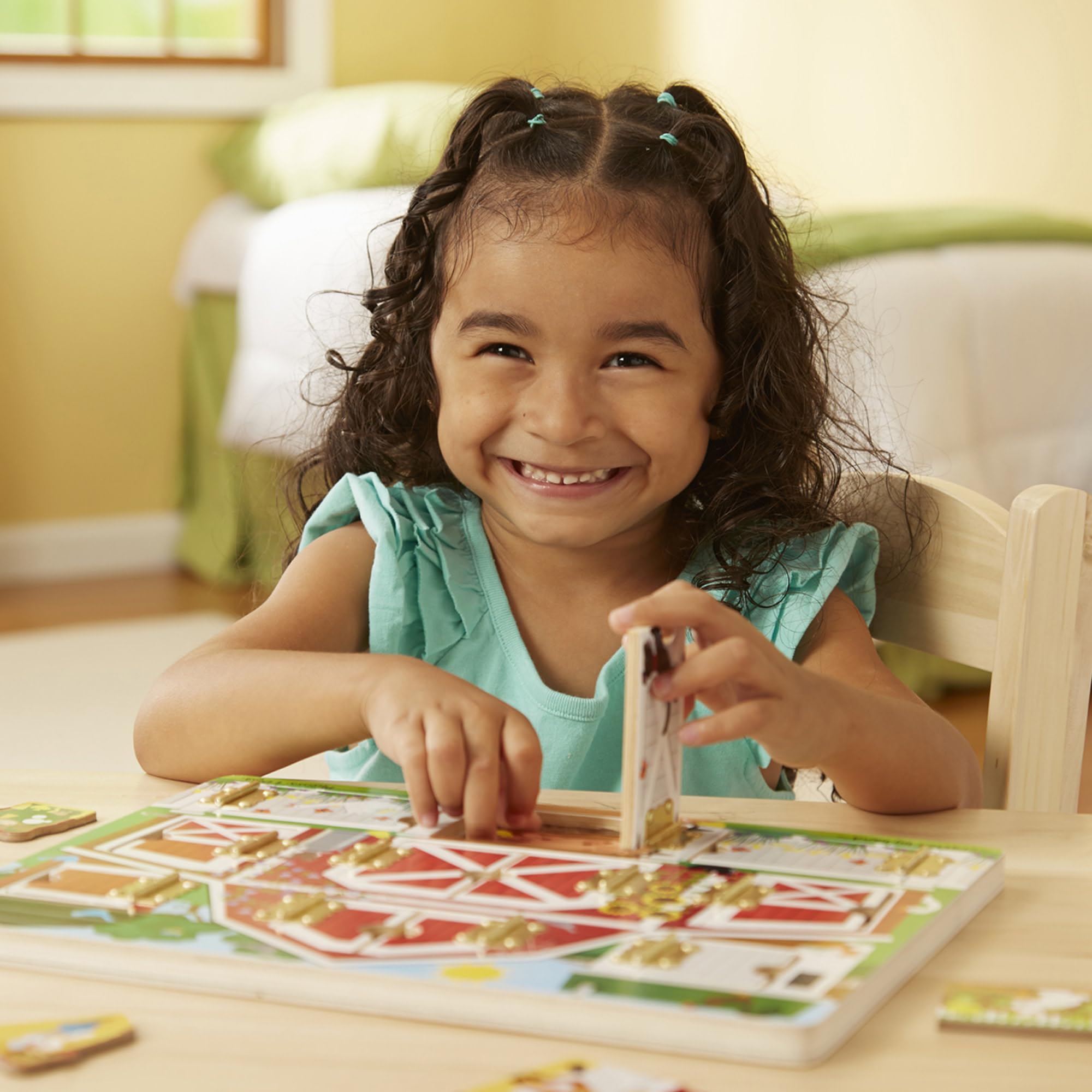 Melissa and Doug Granja de Las escondidas, 3+ Años