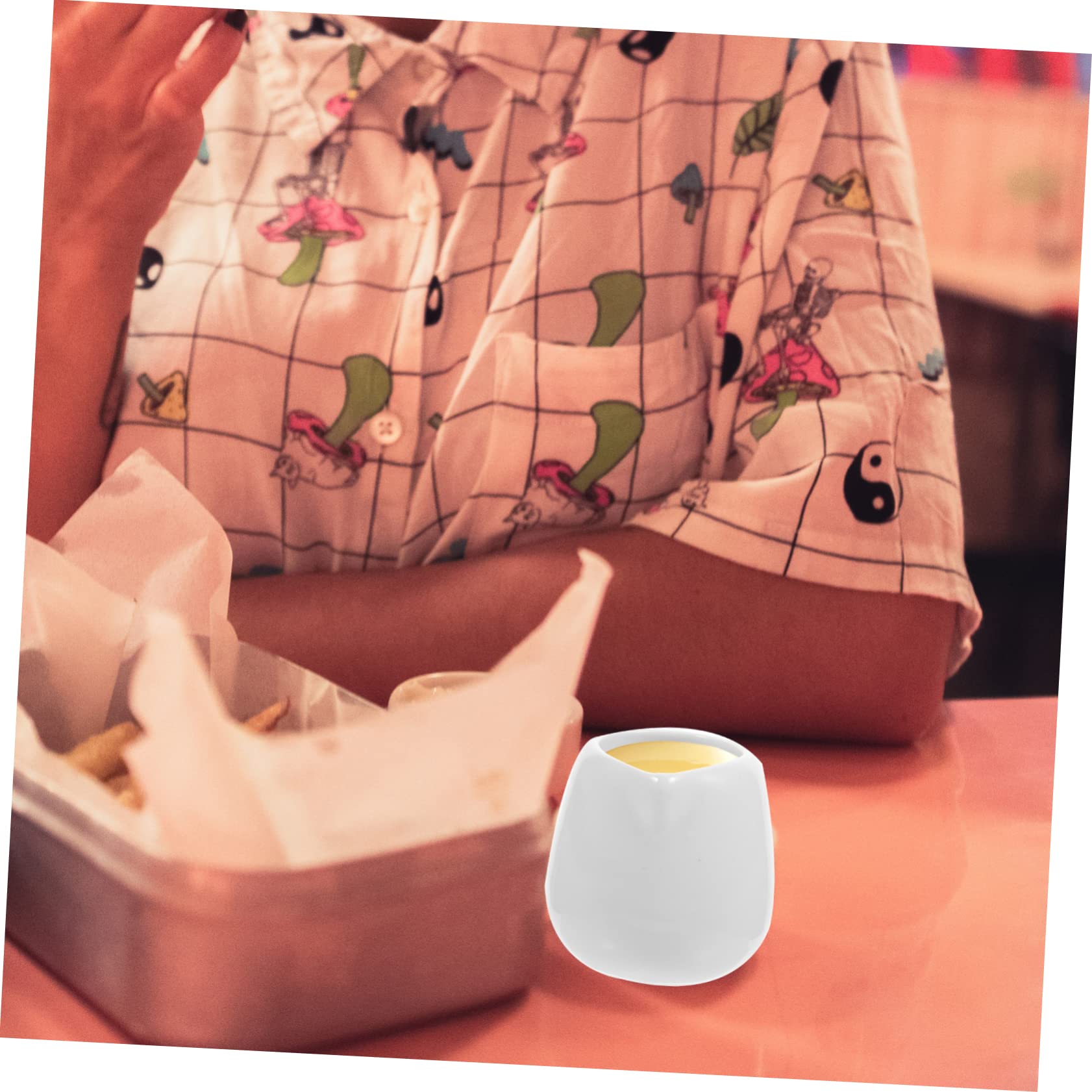 GLEAVI 4Pcs Ceramic Gravy Sauce Boats Pure Dipping Sauce Cups for Kitchen Gravy for Sauces and Dressings Elegant Tableware for Serving