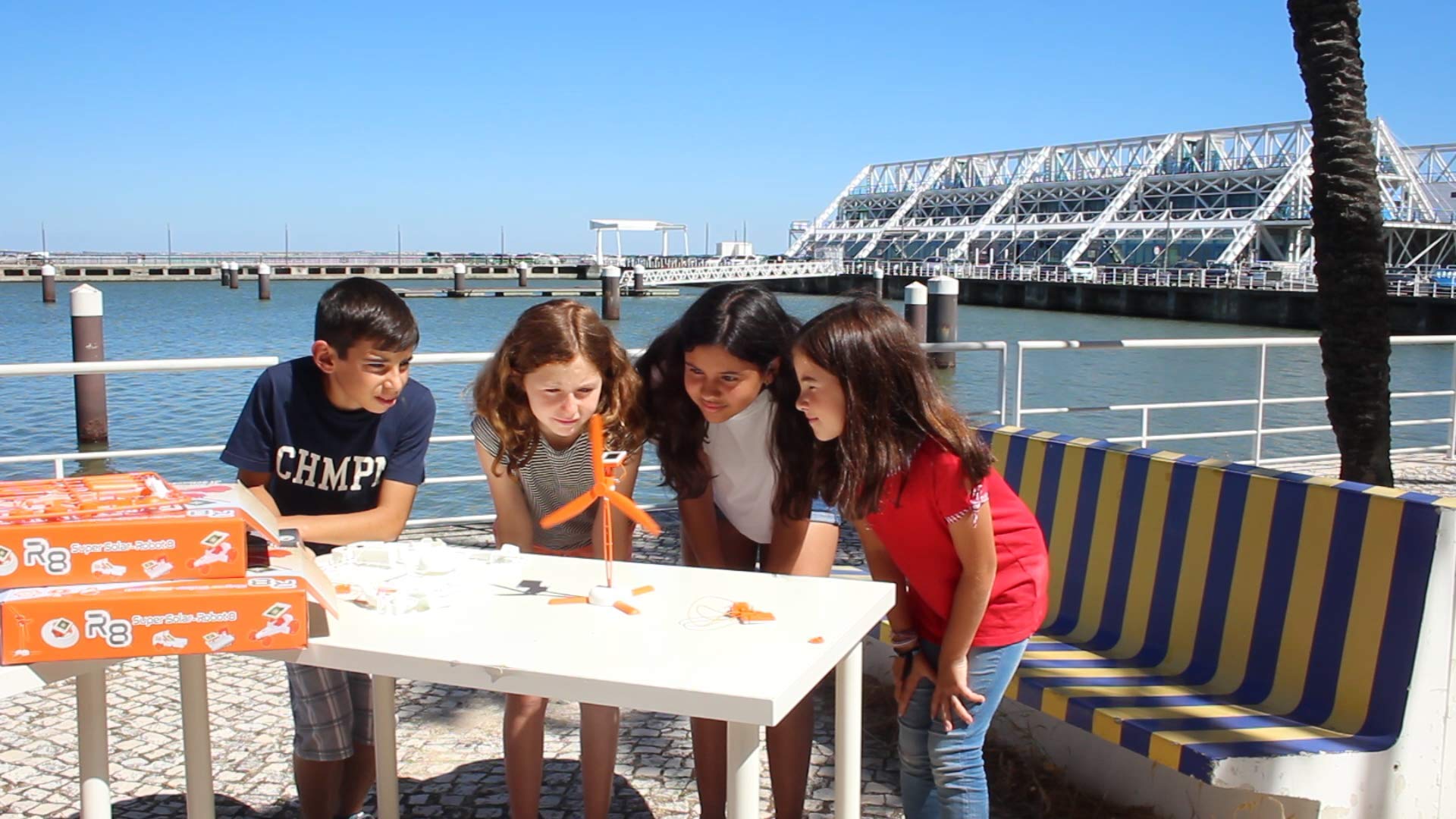 Science4you-R8 Jahre R8 Super Solar Robot-Robotica Wissenschaftliches Spielzeug, 8 Experimente und Lernbuch ES, EN und PT-Geschenk für Kinder, mehrfarbig (878098)