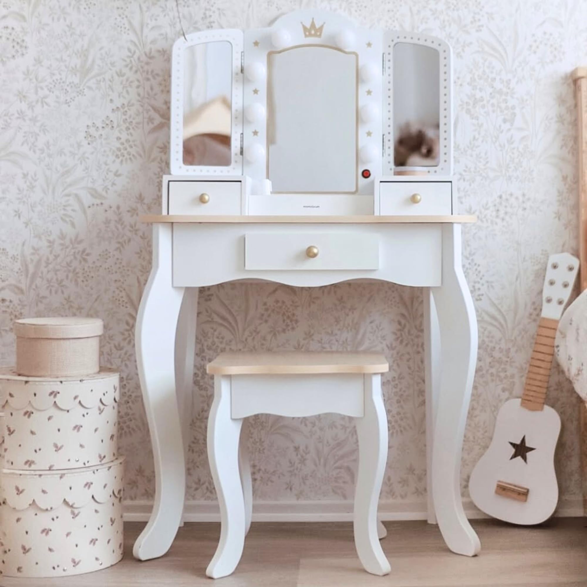 Mamabrum Coiffeuse en Bois pour Enfants 3+, XXL avec Tabouret et éclairage LED, Miroir à 3 Ailes, Grand tiroir, Accessoires, Maquillage de rôle, Structure Solide, Transformable en Bureau