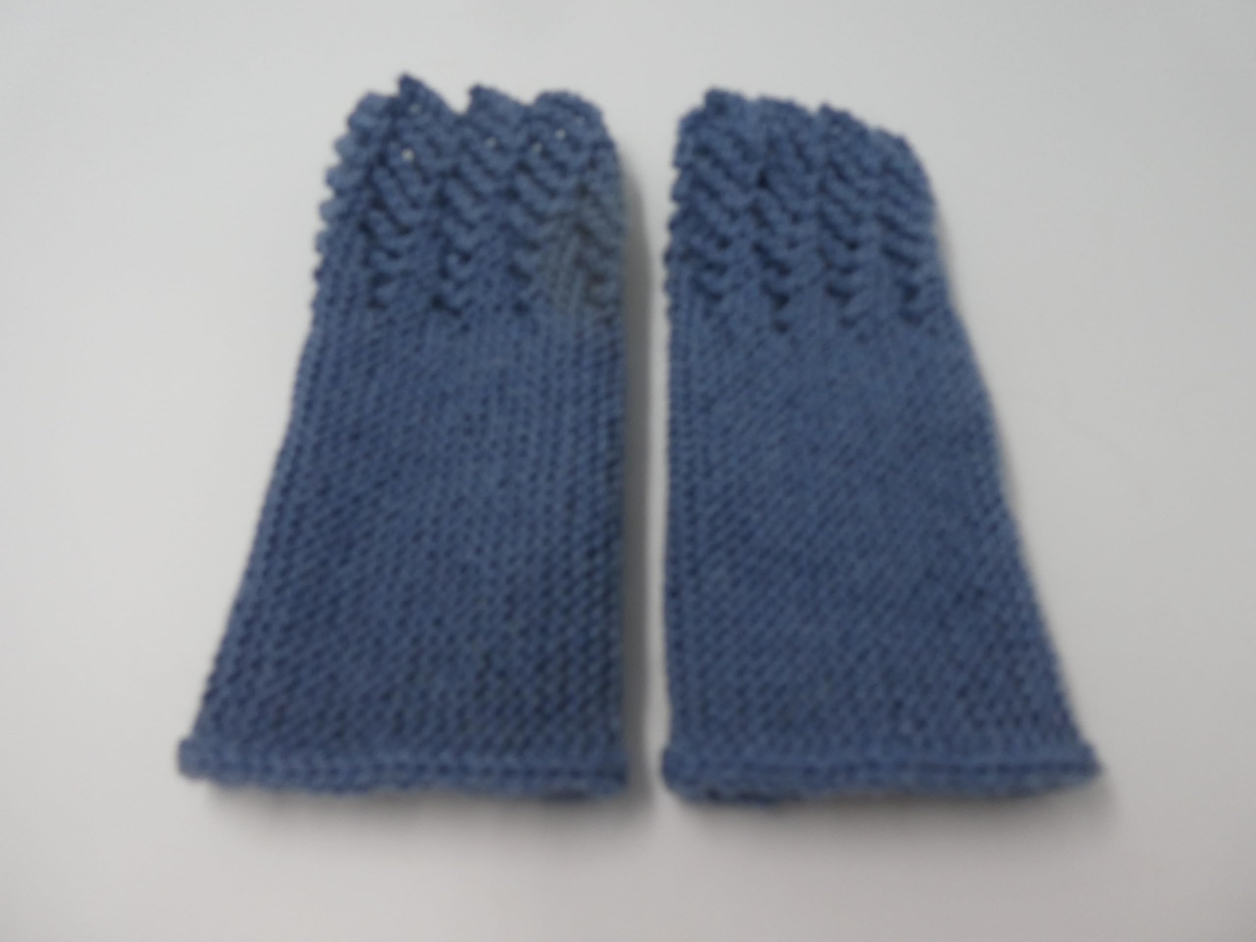 1 Paar Handgestrickte Pulswärmer mit schönem Muster, Blau, Merino-Qulität, Angelika Patschi
