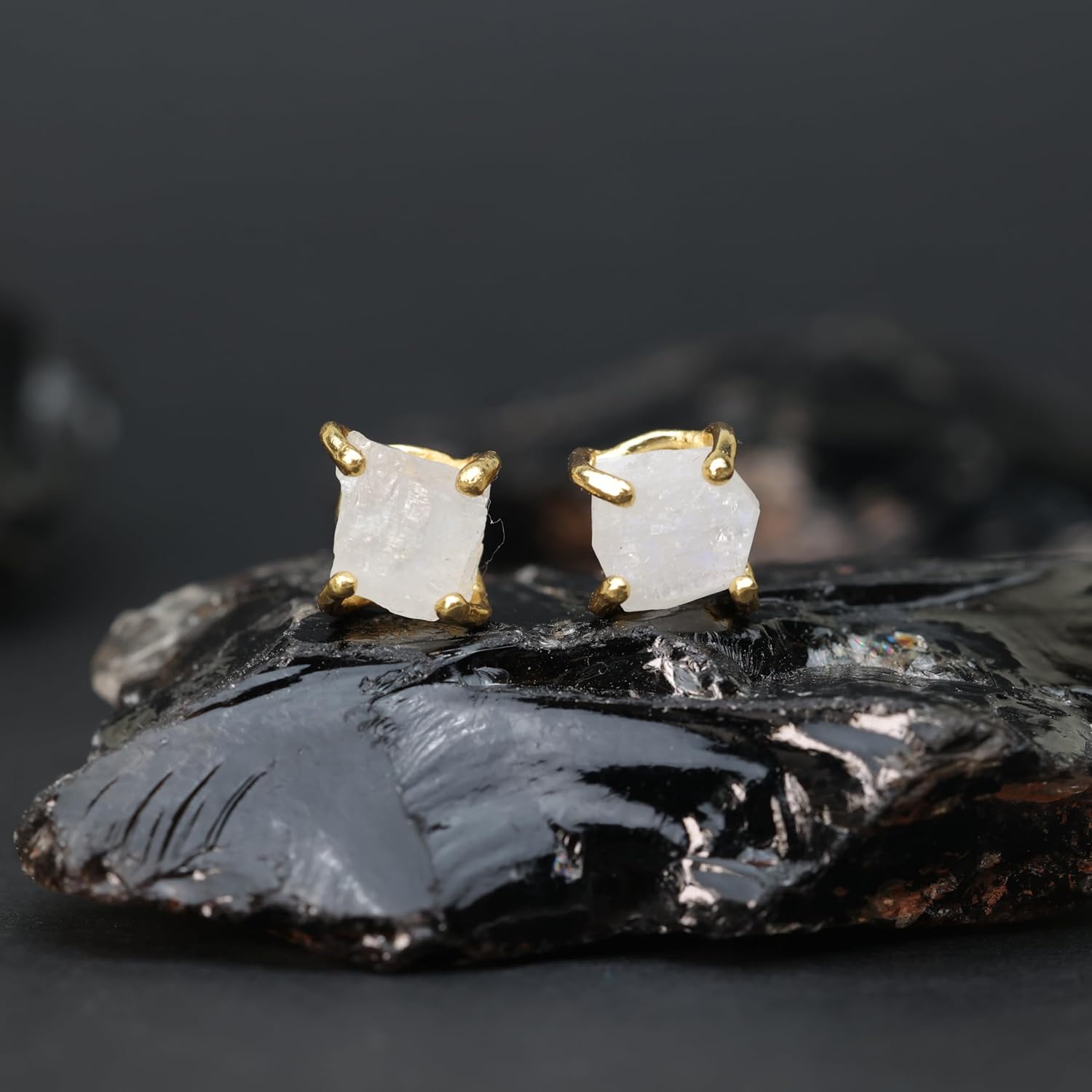 Aura - Birthstones Claw Studs Natural Gemstone Handmade Gold Plated Brass Pushback Studs Stone approx Size 10 * 8 mm