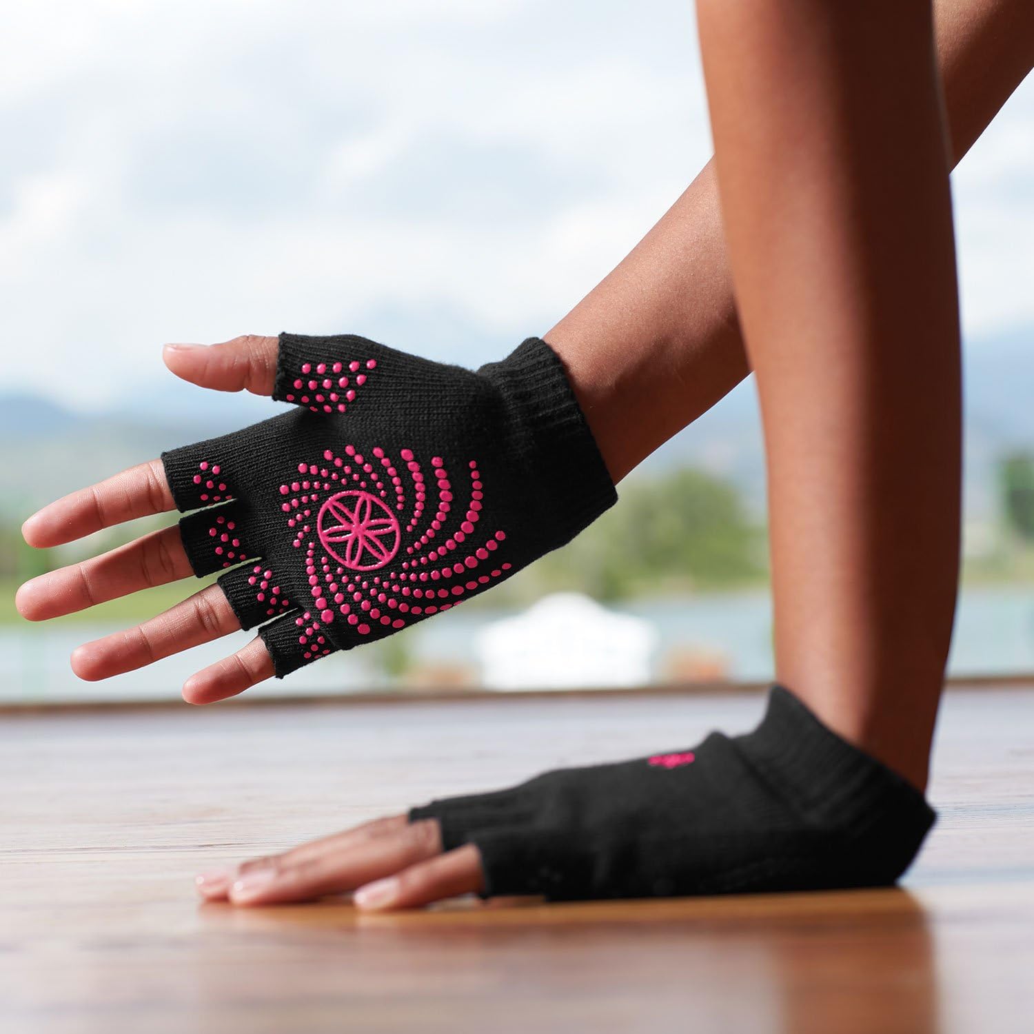 Gaiam Grippy Yoga Gloves, Pink