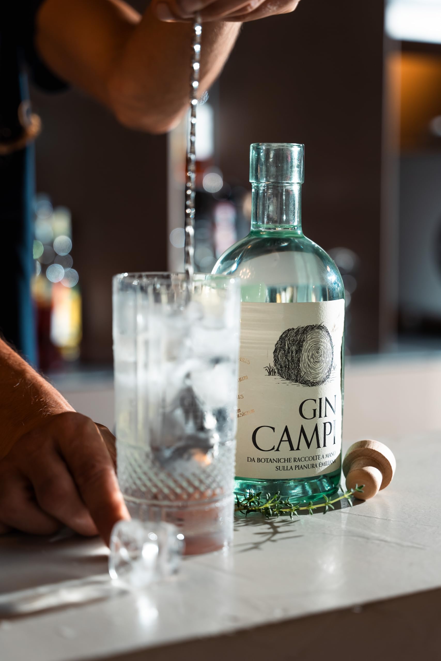 Gin CAMPI London Dry – Artigianale Italiano Premium | Small Batch 39% | Aroma di Fieno, Foglia di Pomodoro e Crema di Latte | per Gin Tonic e Negroni