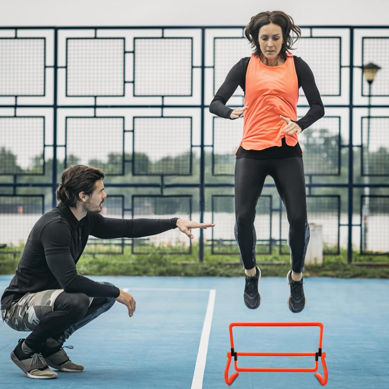 Vallas de entrenamiento de fútbol naranja, 5 piezas de vallas ajustables de entrenamiento de fútbol 4 alturas de ajuste Equipo de entrenamiento de velocidad de agilidad Innovaciones plegables Juego de