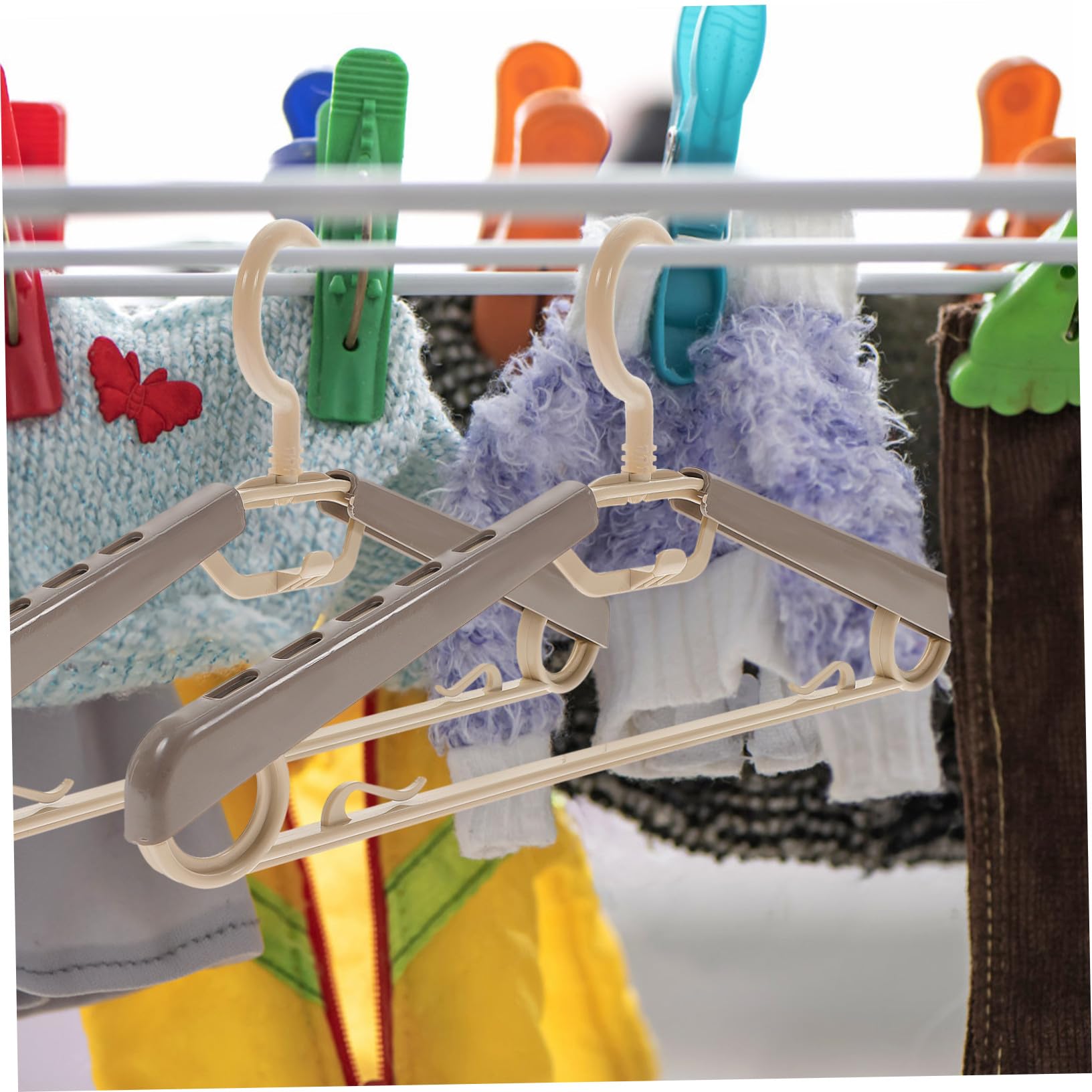 Hohopeti 10pezzi Grucce in Plastica Extra Larghe e Resistenti Per Cappotti Pantaloni e Vestiti Design Ergonomico e Regolabile Per Uso Prolungato e Duraturo