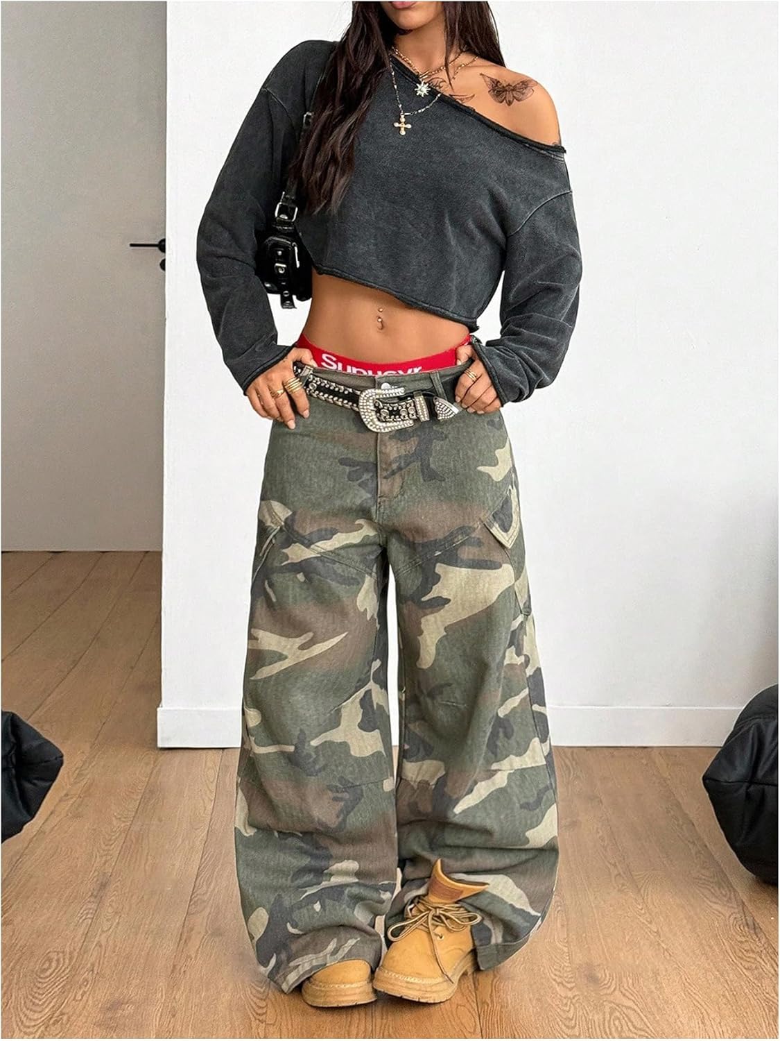 SweatyRocks Women's Off The Shoulder Long Sleeve Crop Tops Y2k Loose Fit Grunge T Shirts Streetwear - Image 5