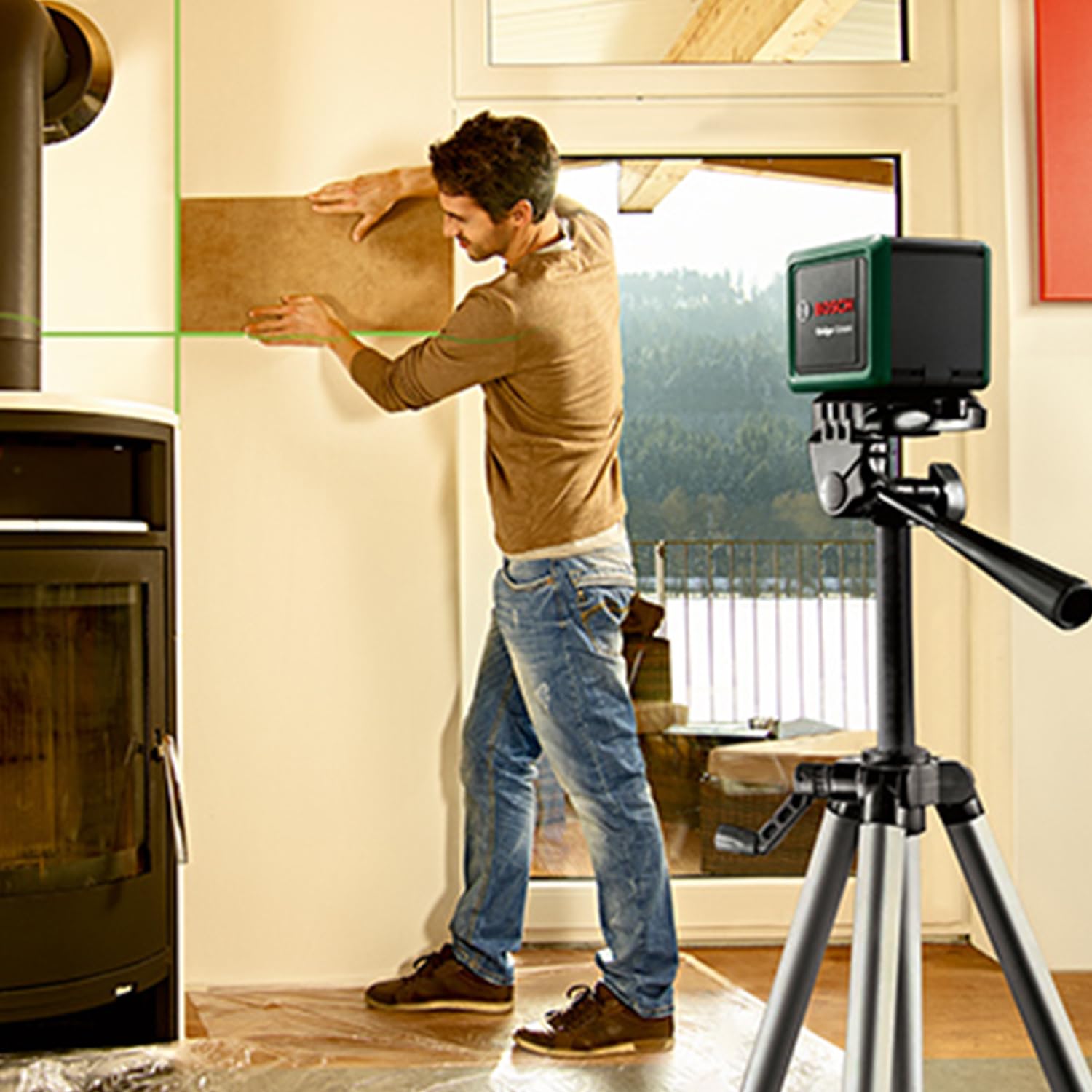 Bosch livella laser a croce Quigo Green con treppiede (laser verde per una migliore visibilità, involucro in plastica riciclata, in cartone)