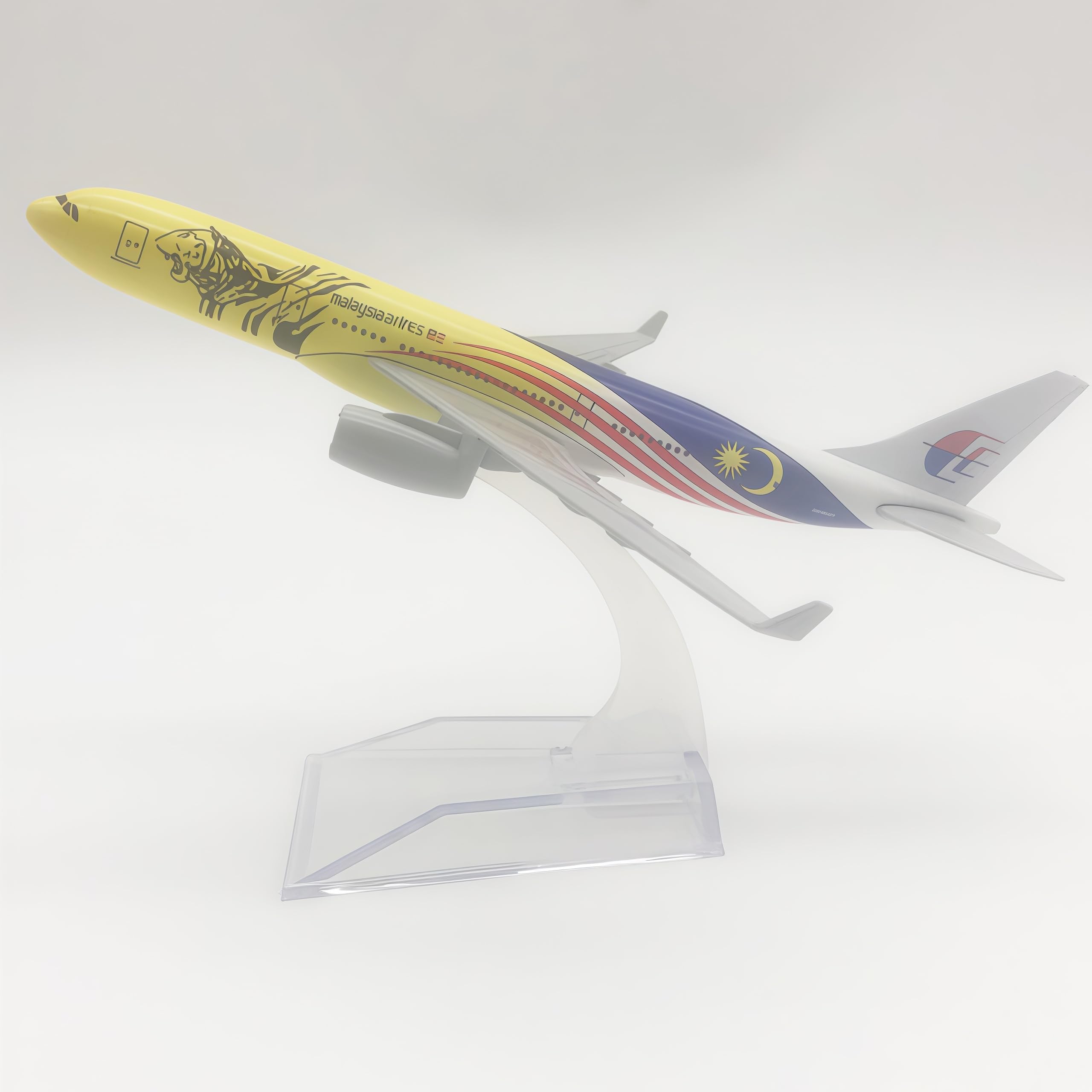 LGSRSNXHTX 16cm Model Plane 1/400 Diecast Metal Airplane Model Malaysia A330 with Stand Aircraft Collectible for Aviation Enthusiasts,Desktop Decor Gift for Adult