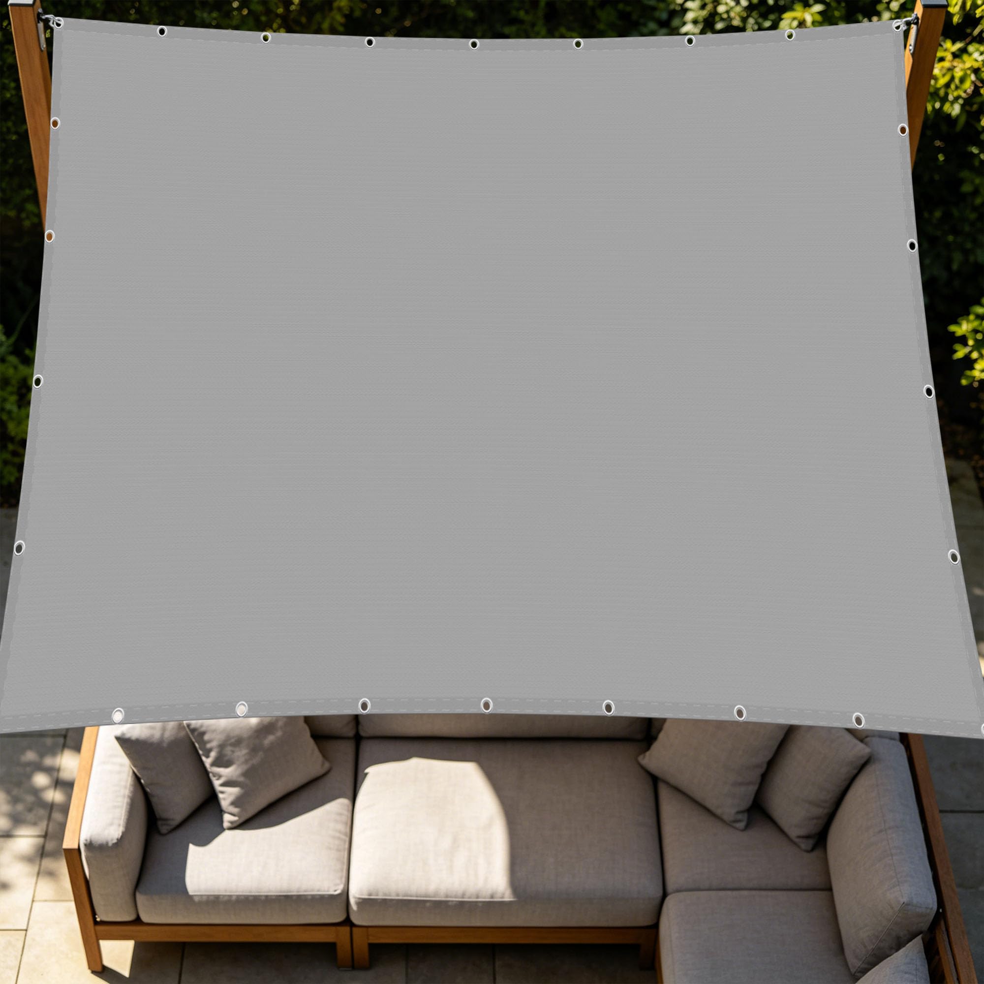 Toile d'ombrage rectangulaire pour protéger le mobilier de balcon contre la pluie