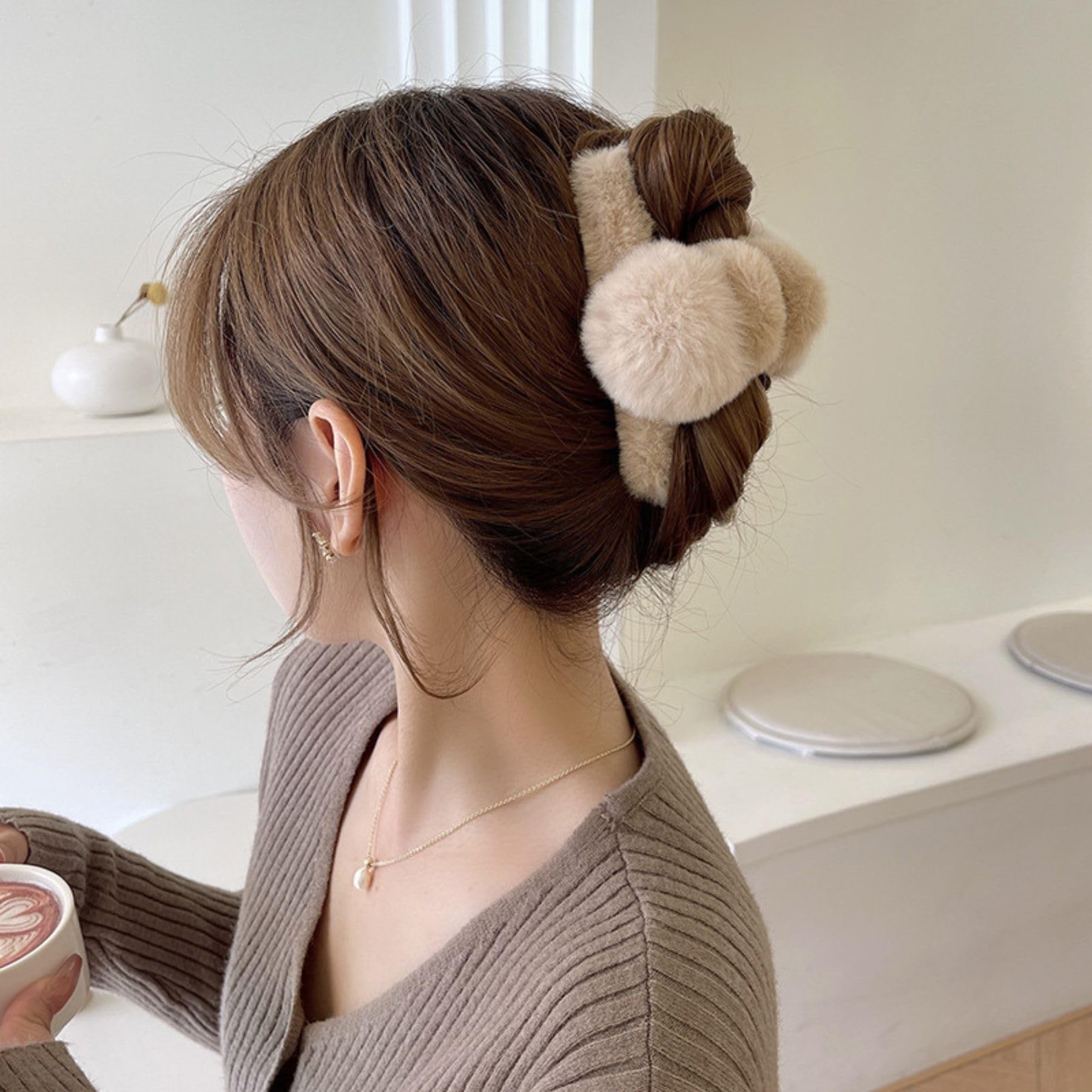 Amazon.com : 2PCS Pom Pom Faux Fur Hair Clip Large Fluffy  display picture 1