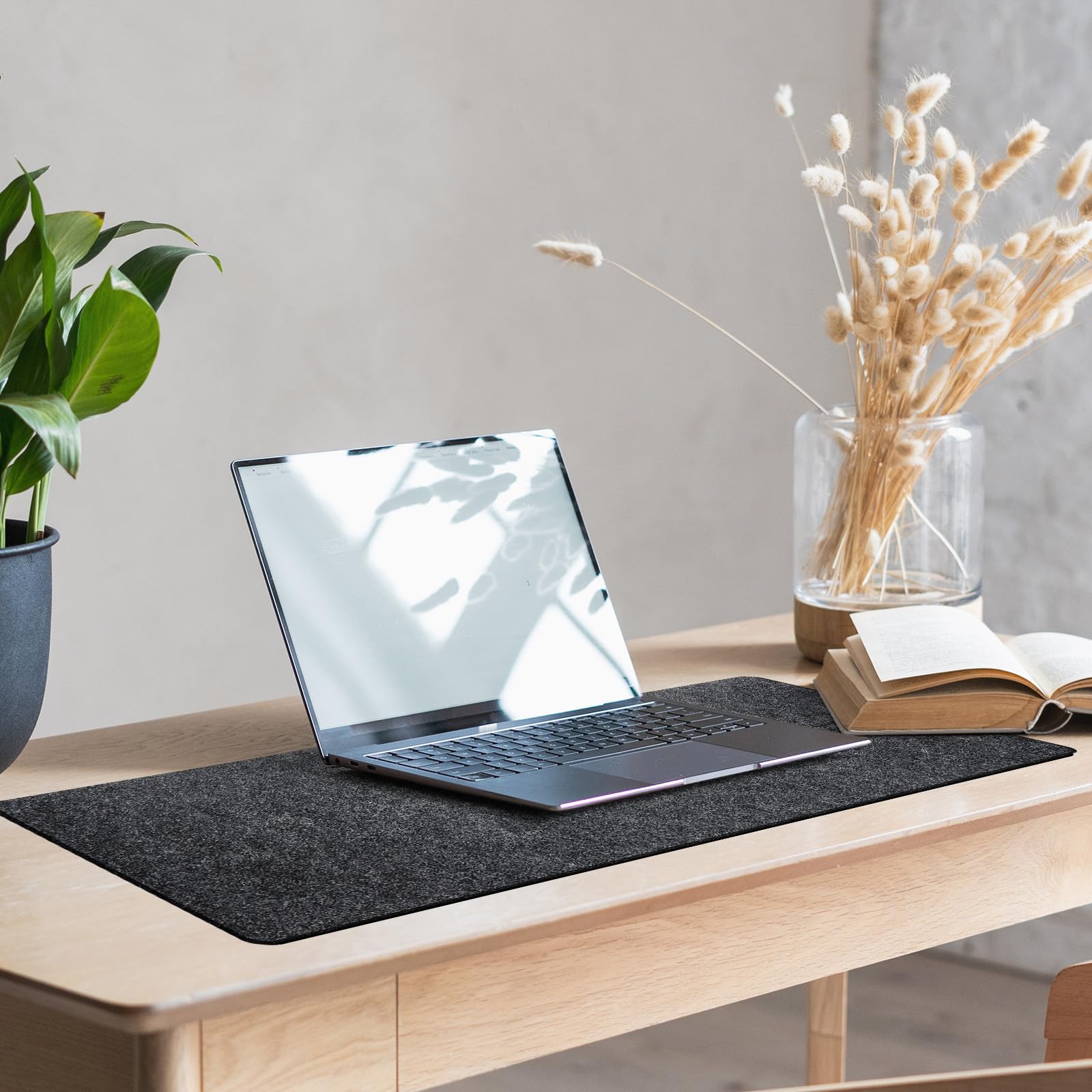 Panelee 2 Paquets 80x30 cm Grands Sous-Mains en Feutre Tapis de Bureau Antidérapants Protecteurs Ordinateur Souris Clavier Gris Foncé