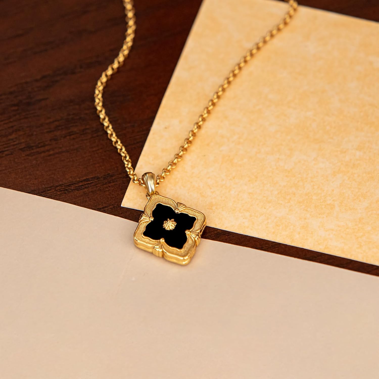 Vintage Jewelry for Women, Double-Sided Gold Clover Necklace 18K Plated with Gemstone, Mother of Pearl Inlaid, Vintage Necklace Set - Image 4