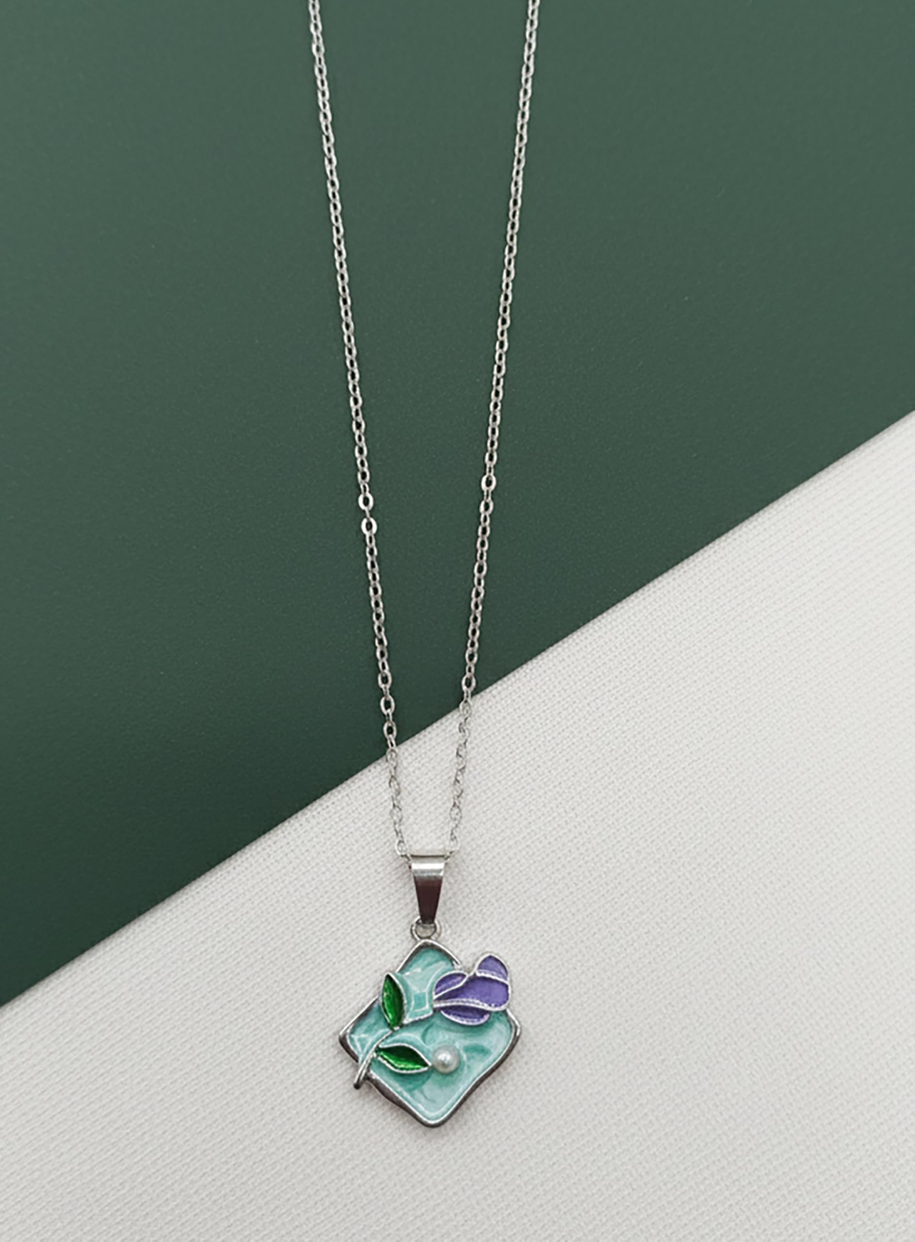 SHANKHRAJ MALL Women Chain Pendant Necklace | Silver & Gold Colour Variation