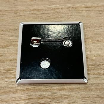 Amazon.co.jp: Ado モナリザの横顔 缶バッジ ⑤ 向日葵 : ホビー