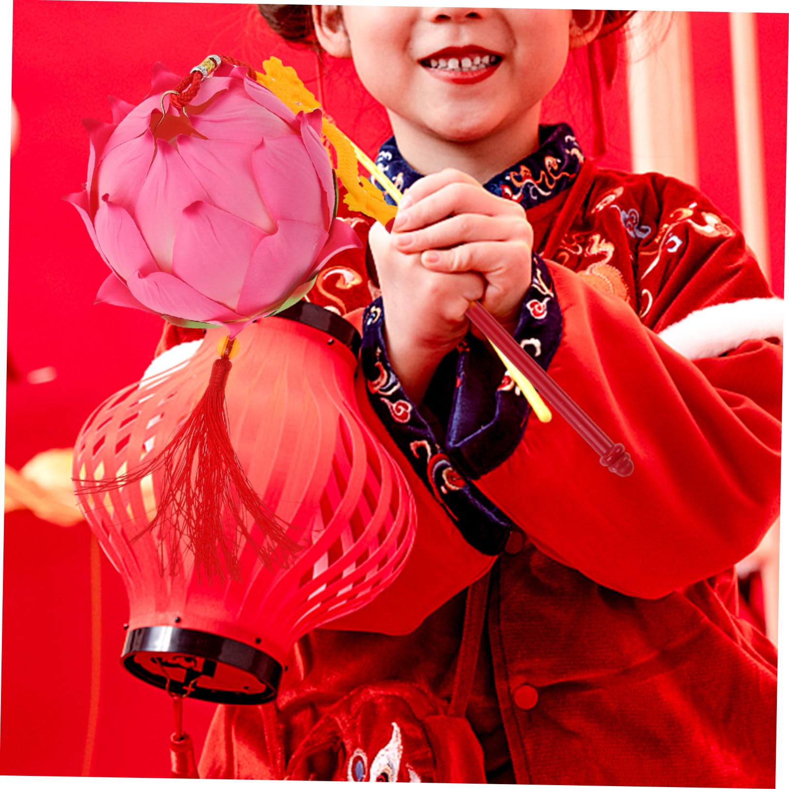 ifundom 1 Set Decorative Handheld Lotus Lamp DIY Assembly Chinese Style Light Flower for Mid Autumn Festival Props Lightweight Compact Design for Themed Parties and Photography