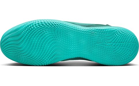 Amazon.com | Nike Streetgato Low-Top Soccer Shoes (DC8466
