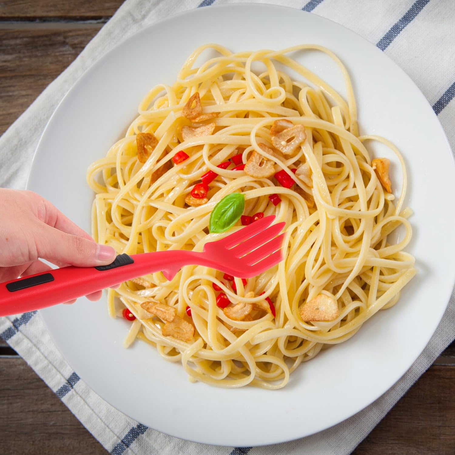 Kitchen Silicone Pasta Fork Ergonomic Reusable Cooking Fork for Spaghetti Lightweight Design for Home Restaurant and Camping Use Comfortable Grip and Non-