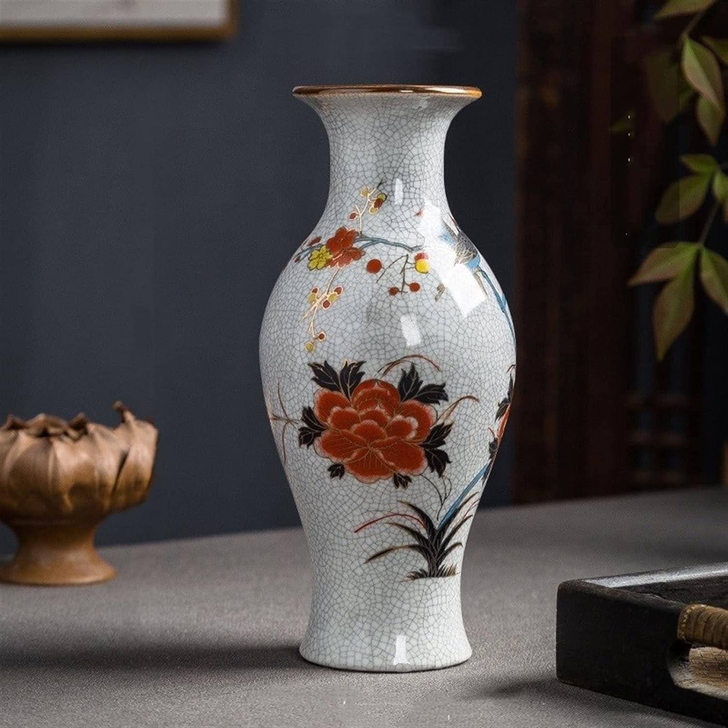 Vase en céramique d'art antique fait pour sublimer le salon