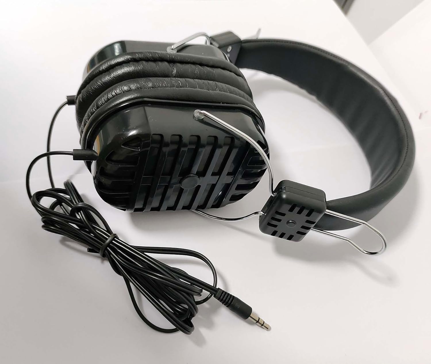 Professional Over-Ear Headphones, Steel Headband Design, Black, Wired with 3.5mm Jack