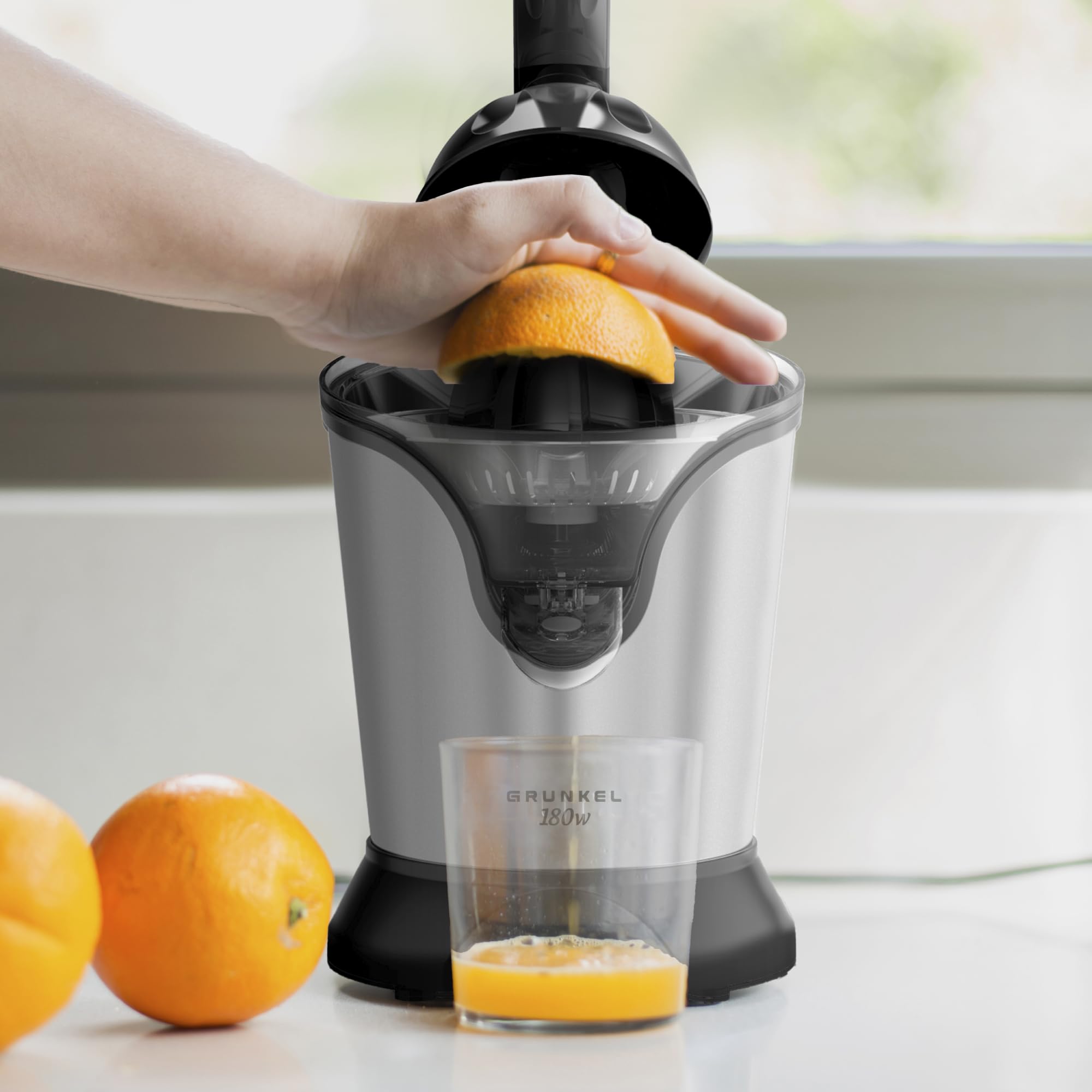Exprimidor de GRUNKEL XP-200 PAD, 180W, cuerpo inox, depósito 0,5 L, filtro inox, Start/Stop con palanca, potente y resistente.