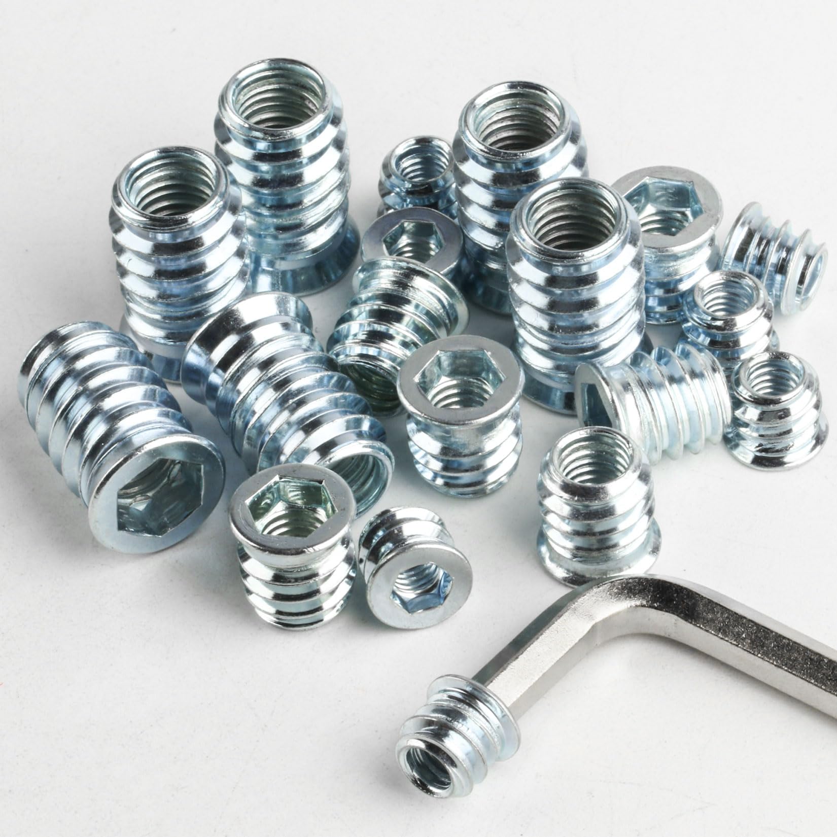 50 Pz Inserti Filettati Dado M6 x 10mm, Rivetti Filettati, Boccole Filettate per Legno, Dado Avvitabile Manicotti Filettatio, Bussole Filettate a Esagono Incassato per Mobili Legno