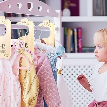 PUREOY 7/8 Pcs Baby Wardrobe Dividers Closet Wooden Baby Garment Size Markers Newborn Toddler Clothes Daily Organization
