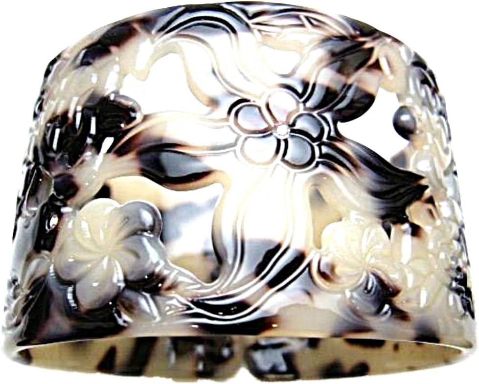 HAWAIIAN PLUMERIA FLOWERS BLACK & WHITE FAUX TORTOISE SHELL BRACELET # 32