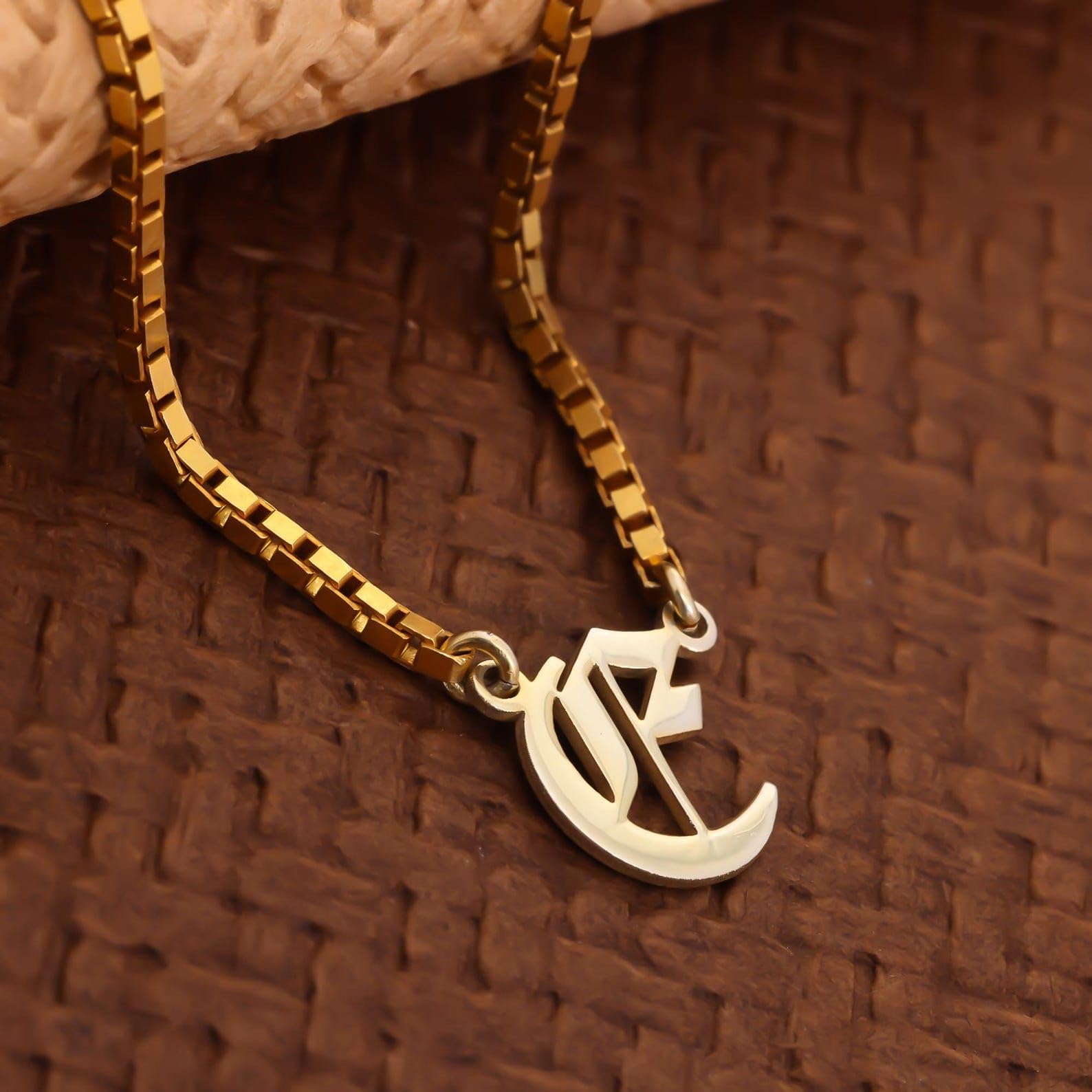 Stile gotico antico collana con iniziale, personalizzato gotico catena Figaro argento ciondolo gioiello