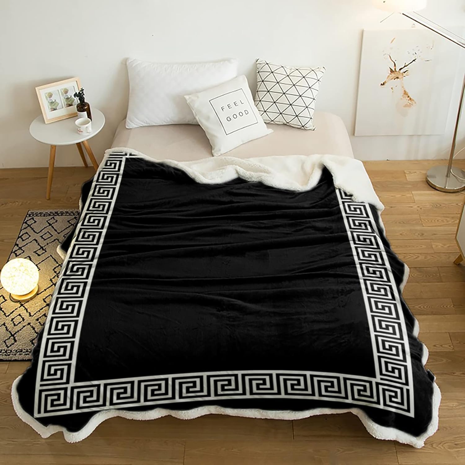 Sherpa Blanket Geometric Greek Key Design Sherpa Fleece Throw Blanket Warm Soft Cozy Blanket Black Fuzzy Blanket Lightweight Plush Blankets for Bed Couch Sofa 40" x 50"