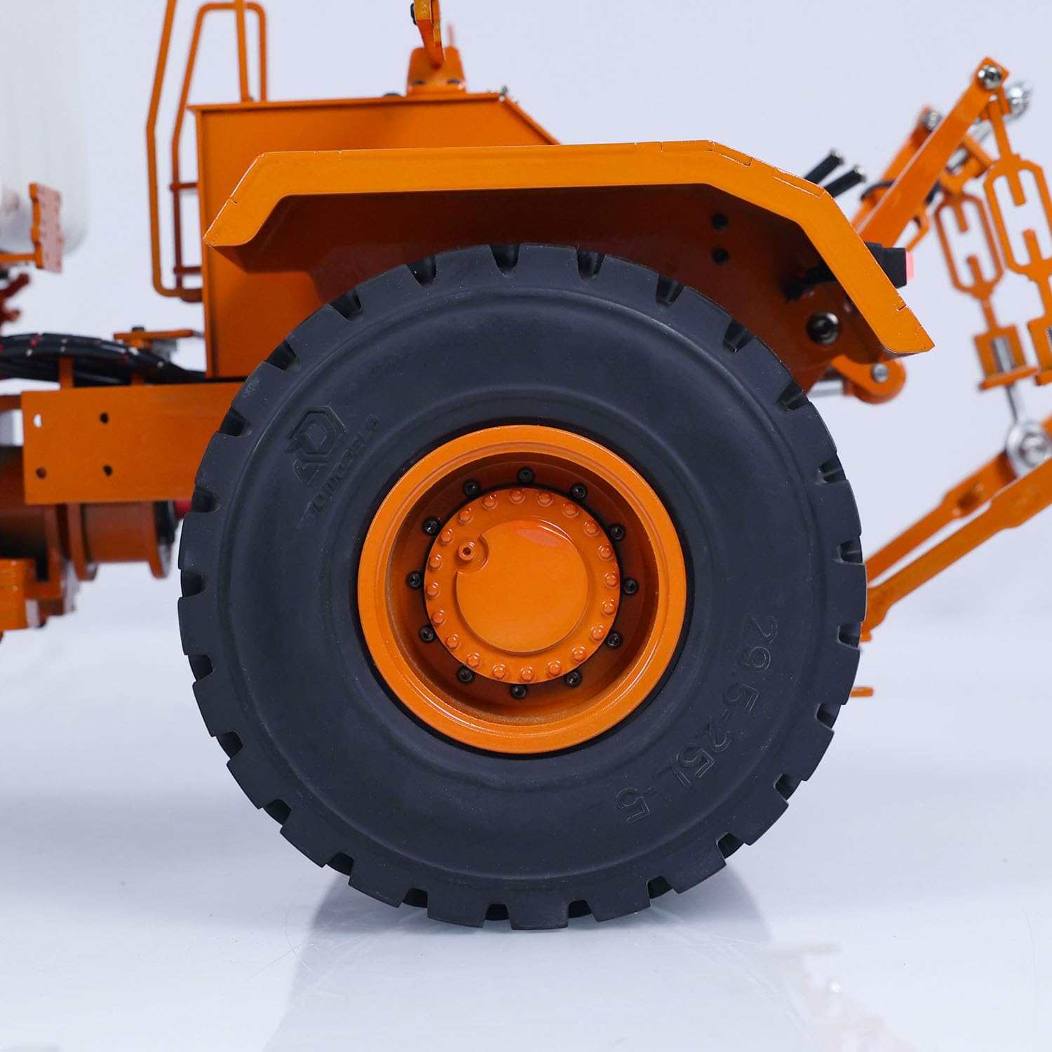 1/12 Metall-RC-Hydraulik-Traktor T150K Ferngesteuerter landwirtschaftlicher Traktor