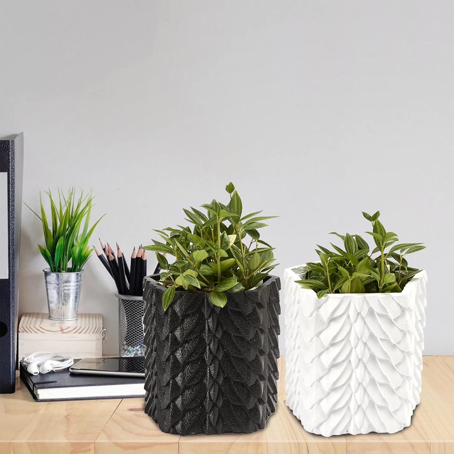 GUTE Dragon Scales Planter Pot & Vase Decanter - GOT, Fantasy I Plant and I Know Things - Black Marble Color 6" Flower Plant Vase - Dragón Monster Cylindrical for Home & Indoor
