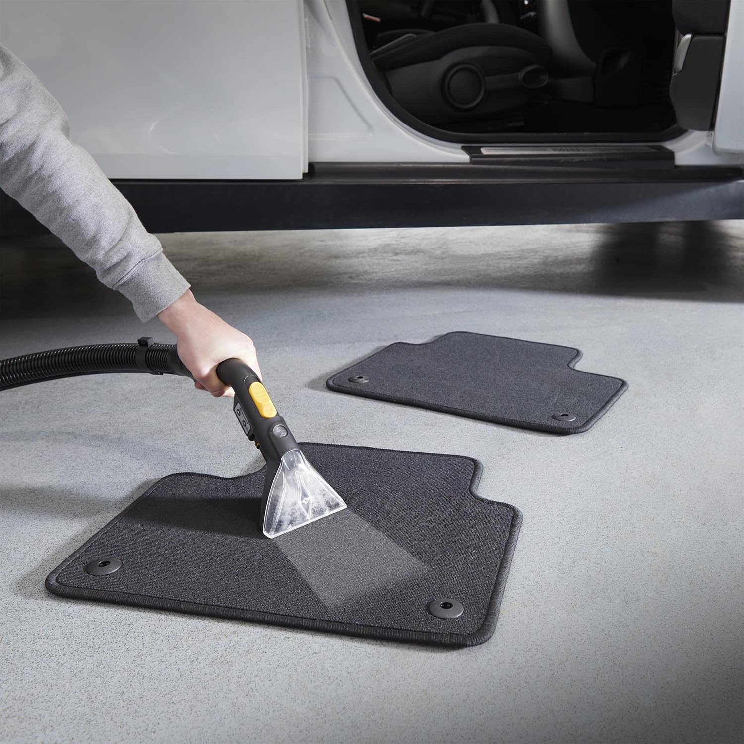 Vacmaster Aspirateur Eau et Poussière 3-en-1 1300W 23L moquettes | Nettoyeur Multi-Surfaces pour Moquettes Tissus d'ameublement Escaliers et Voiture Nettoyeurs Tapis et moquettes VK1323PFR