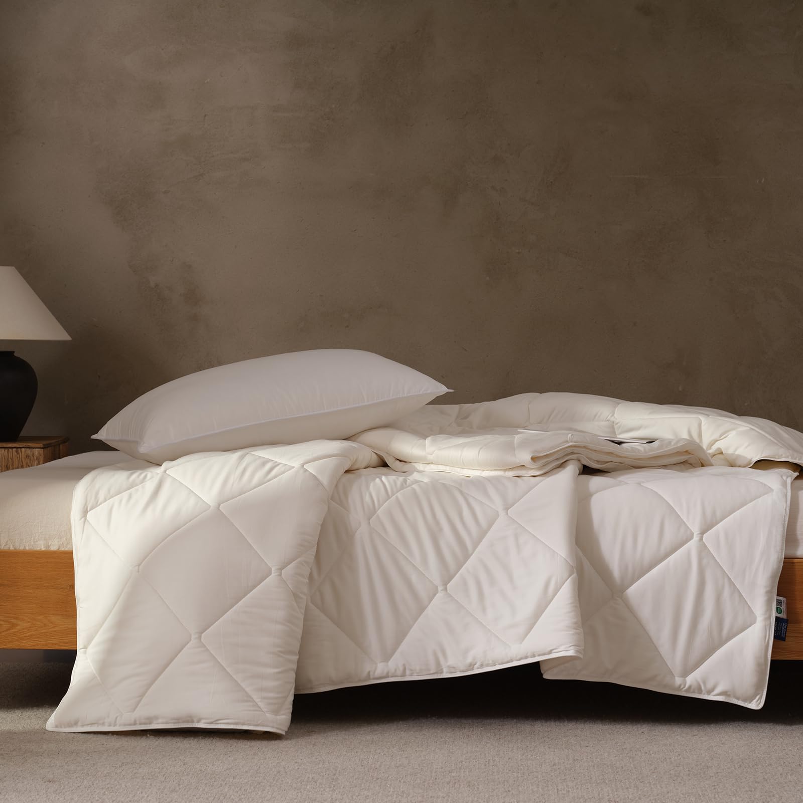 EP Mode Warm Weight Wool Comforter