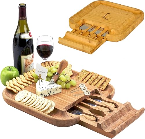 Picnic at Ascot Tabla de cortar de bambú grabada con monograma personalizada para queso y embutidos con juego de cuchillos y marcadores de queso,