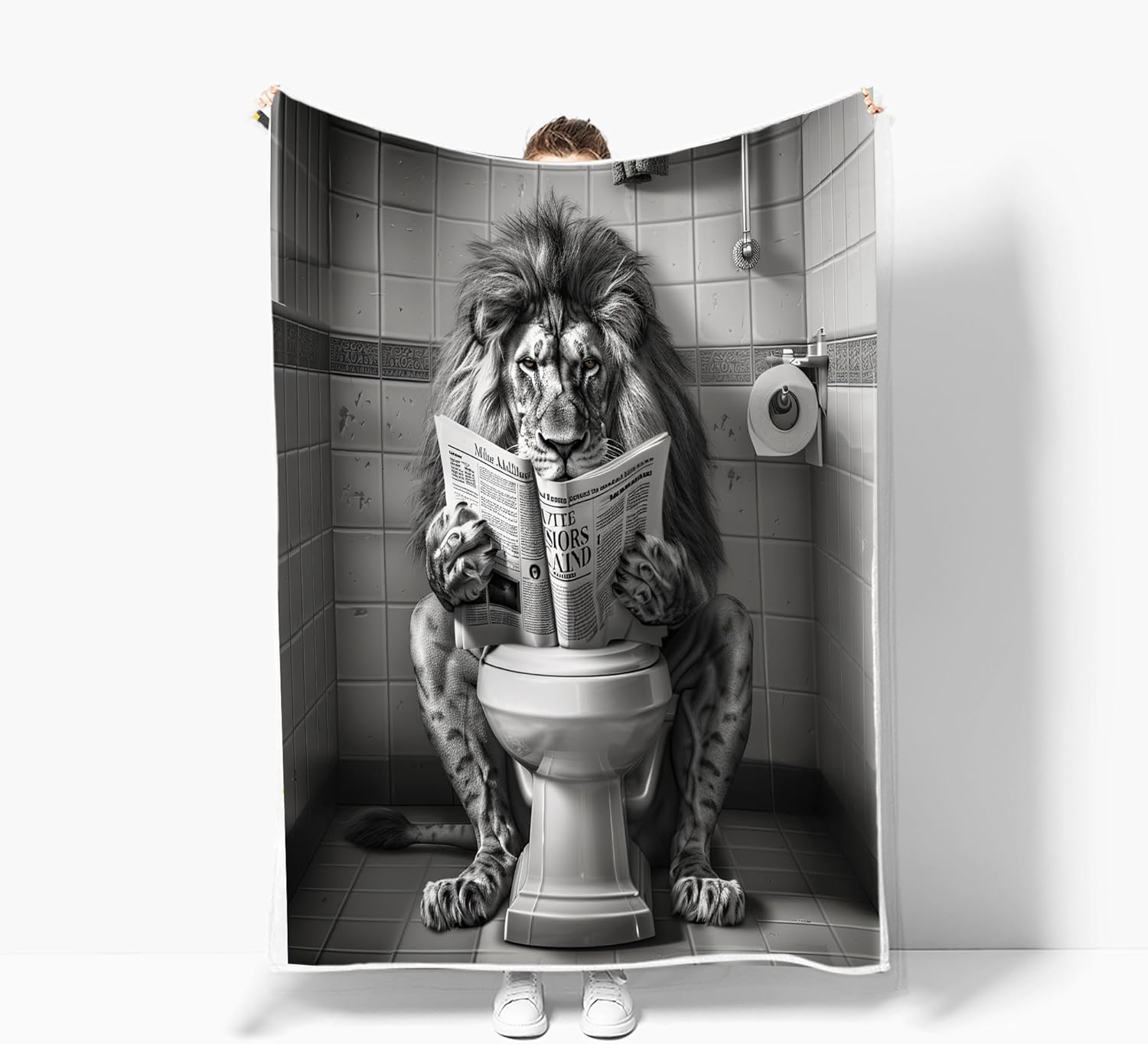 JAWO Funny Cool Lion Throw Blanket for Couch, Leo Cozy Throw Blanket Wild Animal Humor Animal on Toilet Soft Chunky Fleece Flannel Blanket for Bed Office 50x60