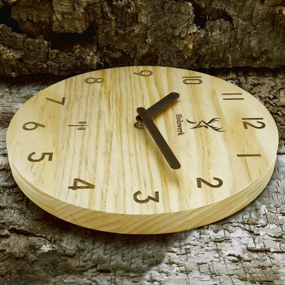 Holzwerk Germany Horloge murale radio-pilotée en bois naturel - Vintage - Mouvement sans bruit de tic-tac - Marron et blanc - En bois massif fait à la main - 25 cm