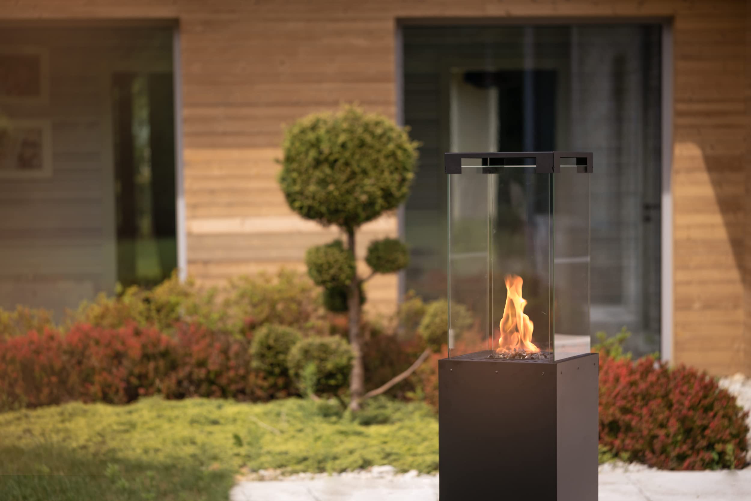 Planika Faro Terrassenheizer Gas schwarzer 8kW tragbarer freistehender Propan Heizpilz 36x36x150 cm