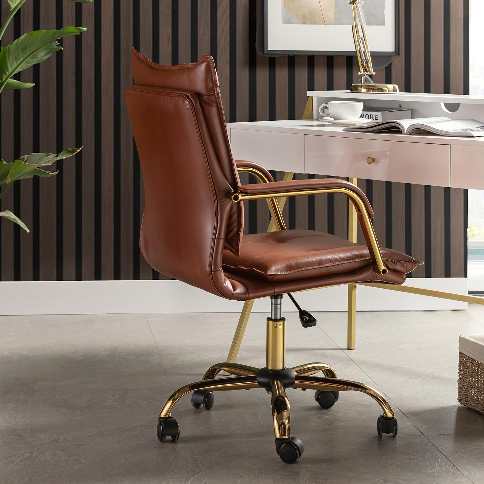 HULALA HOME Moderner Bürostuhl mit Armlehnen höhenverstellbarem Schreibtischstuhl Drehstuhl aus Kunstleder mit 5-Rad-Rolle stabile Metallbasis, Braun